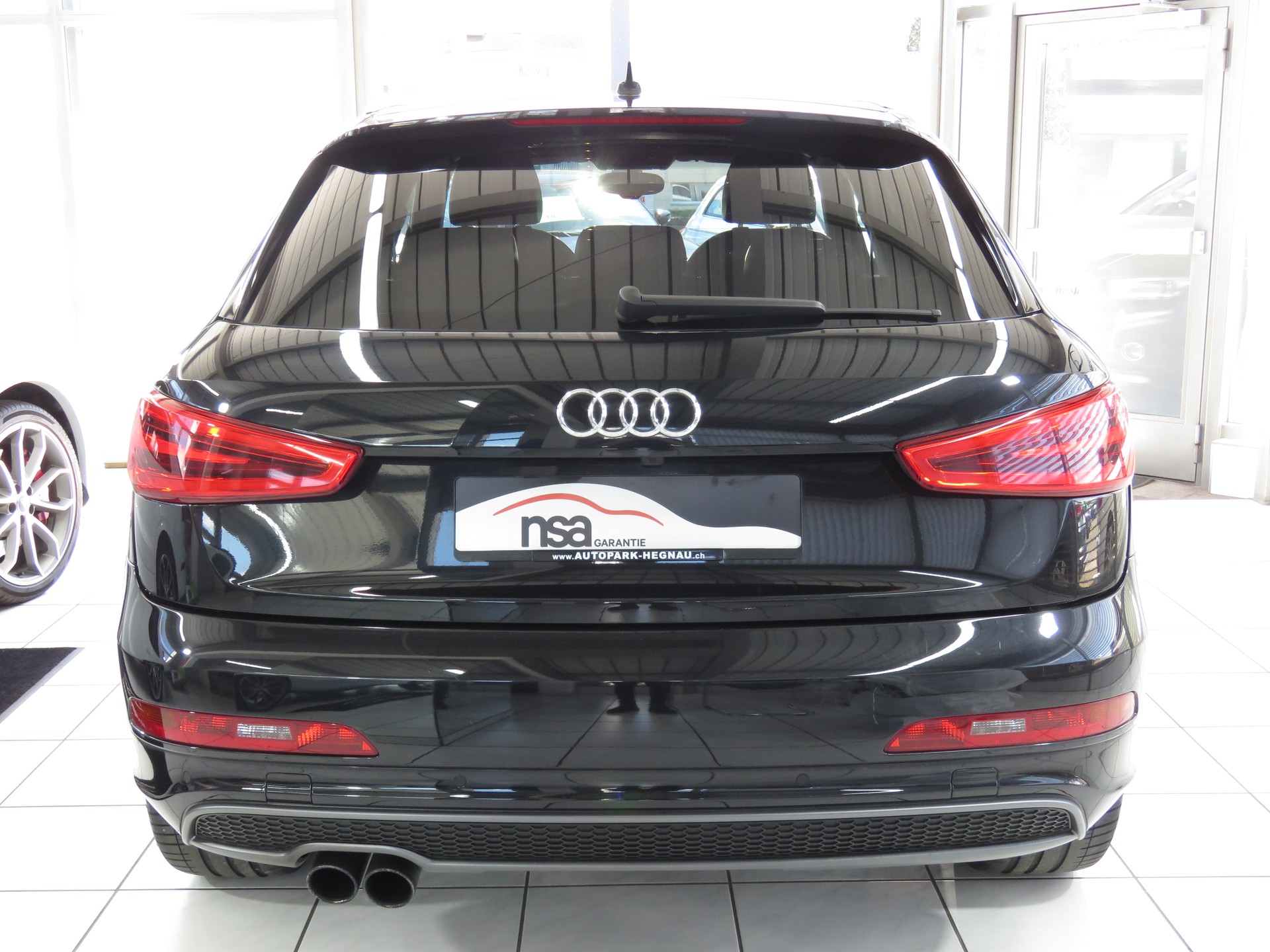 AUDI Q3 2.0 TFSI Quattro S-tronic (Automat)-image-4