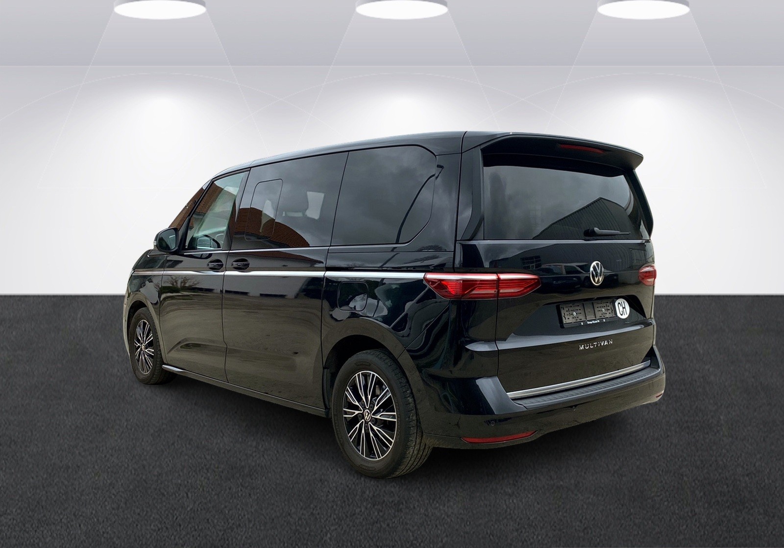 VW Multivan 2.0 TSI Style Liberty DSG-image-2