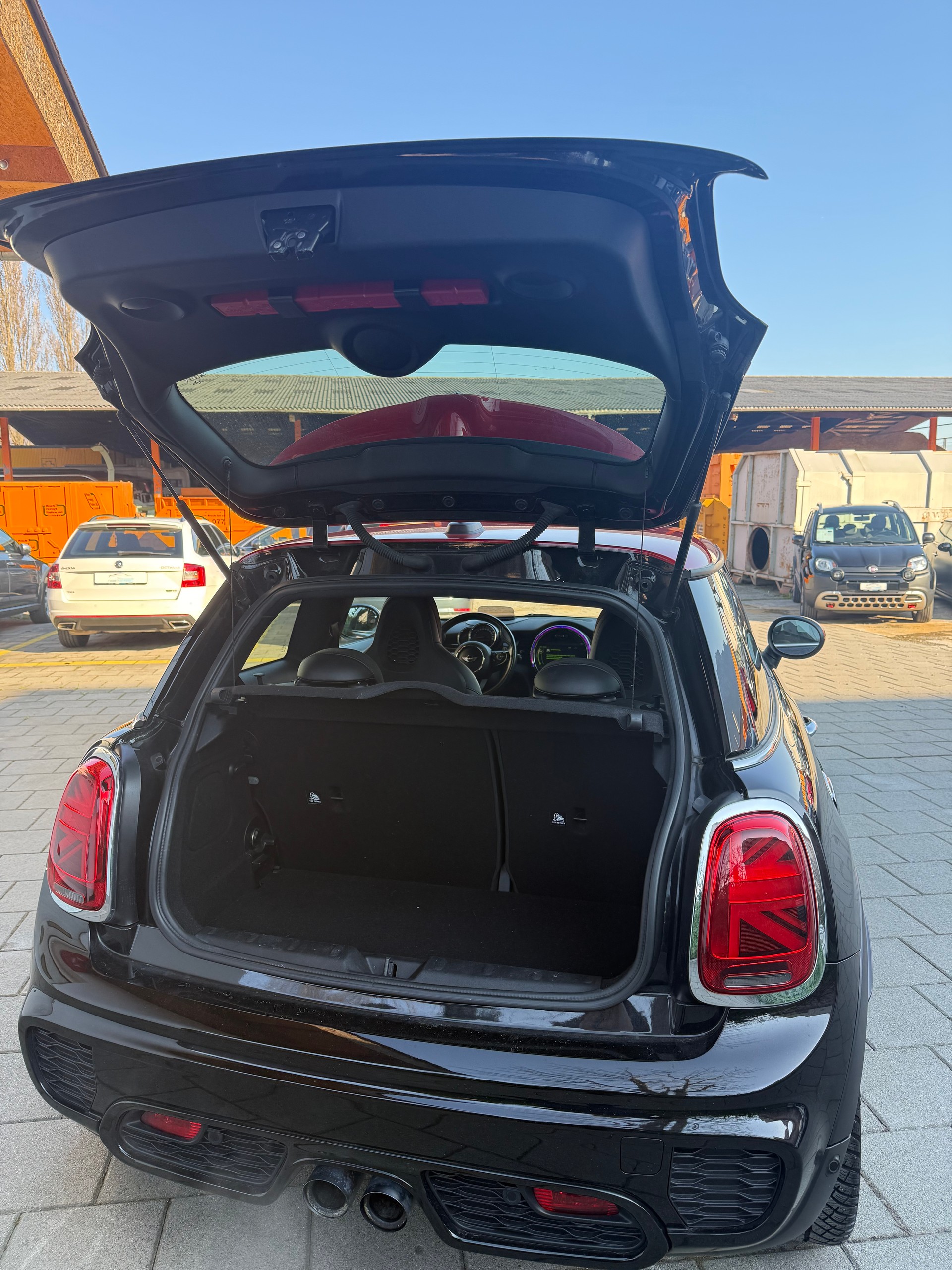 MINI Cooper John Cooper Works Steptronic-image-5