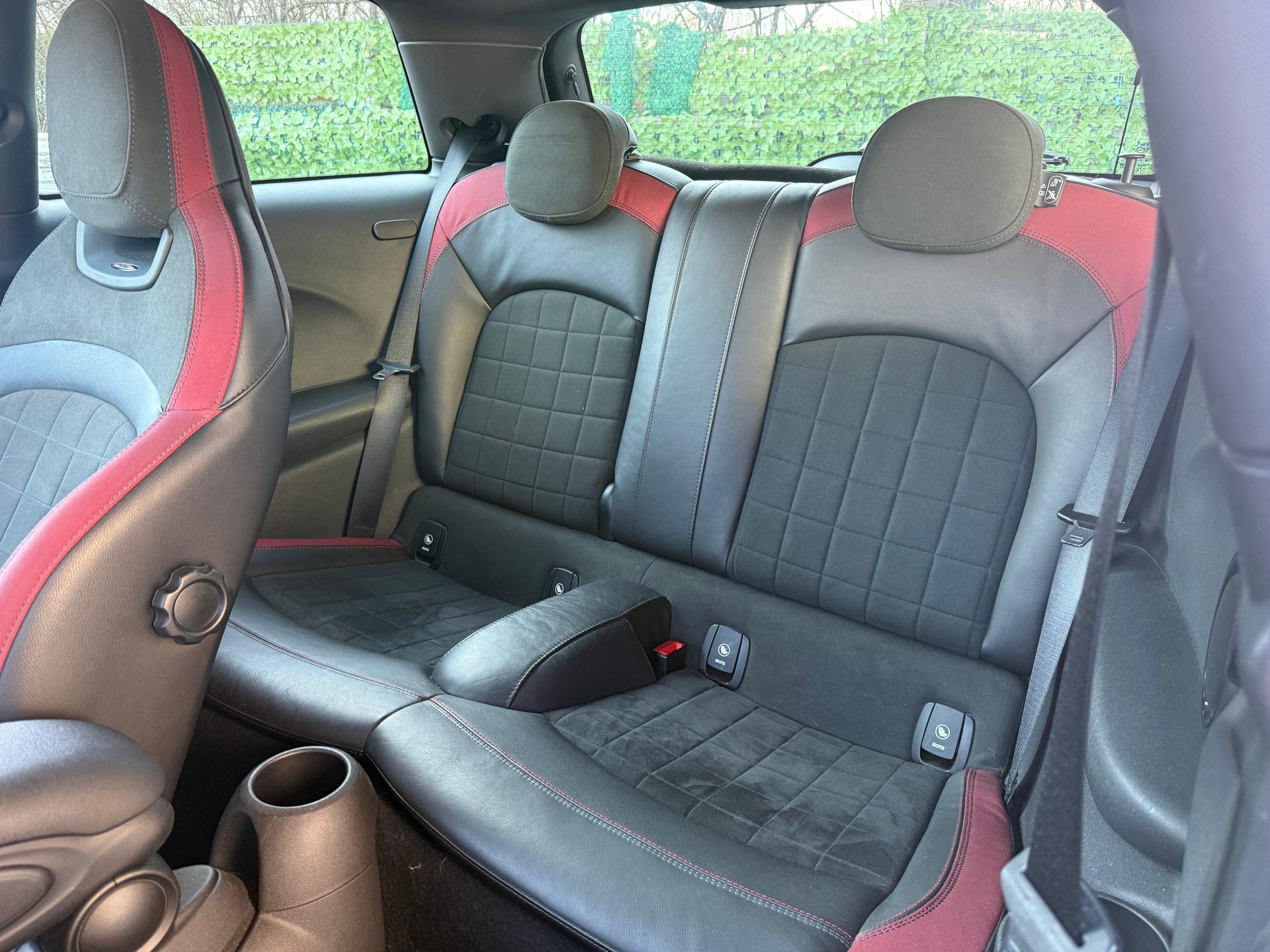 MINI Cooper John Cooper Works Steptronic-image-11