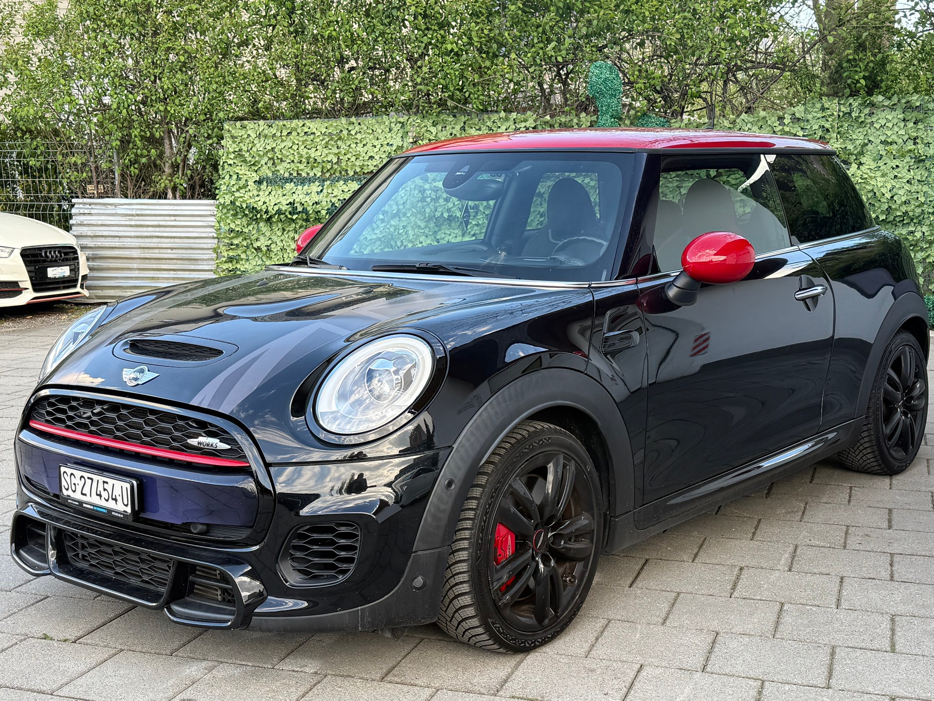MINI Cooper John Cooper Works Steptronic-image-2