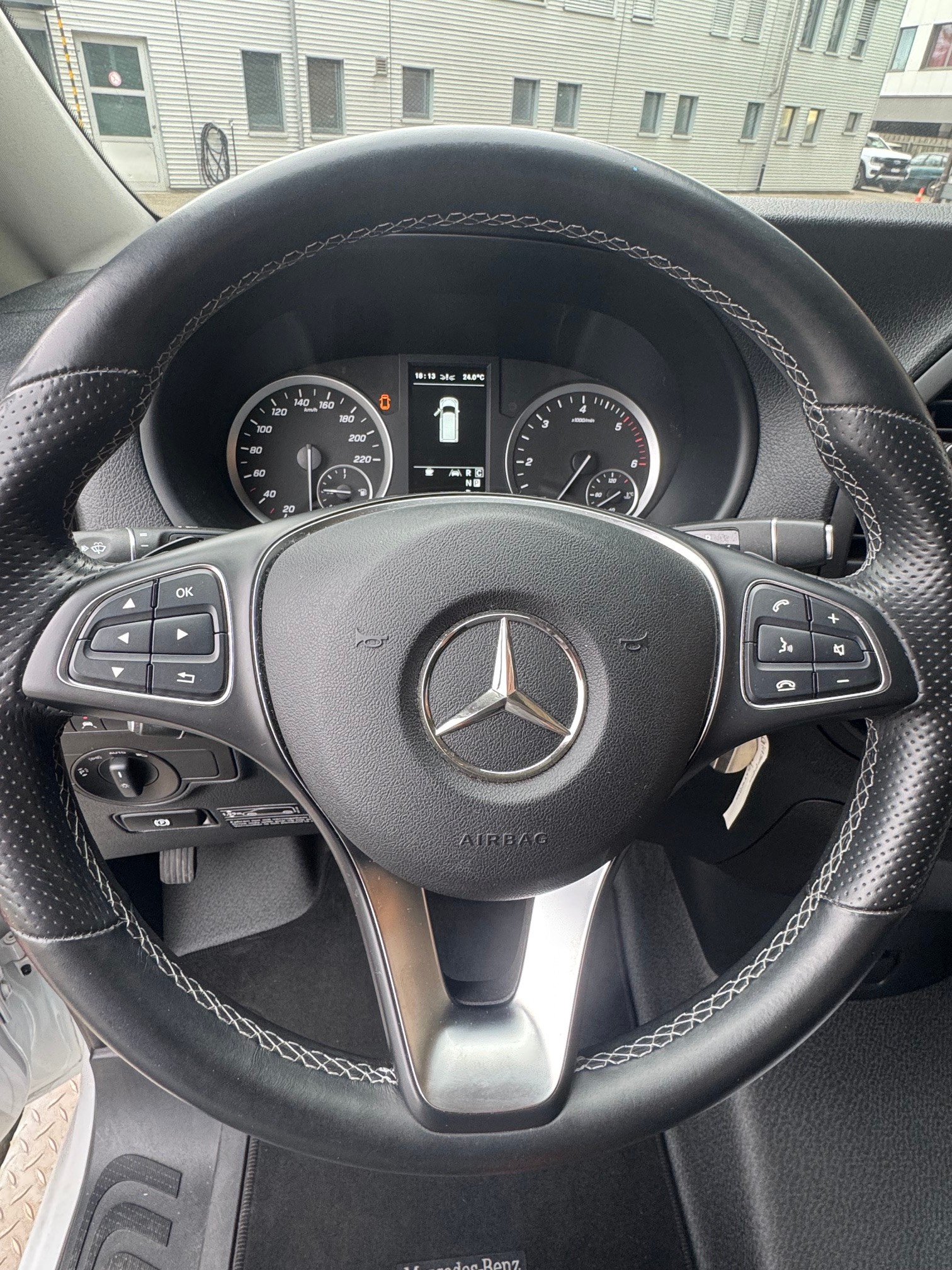 MERCEDES-BENZ Marco Polo Activity 250 d 4M Automat-image-9