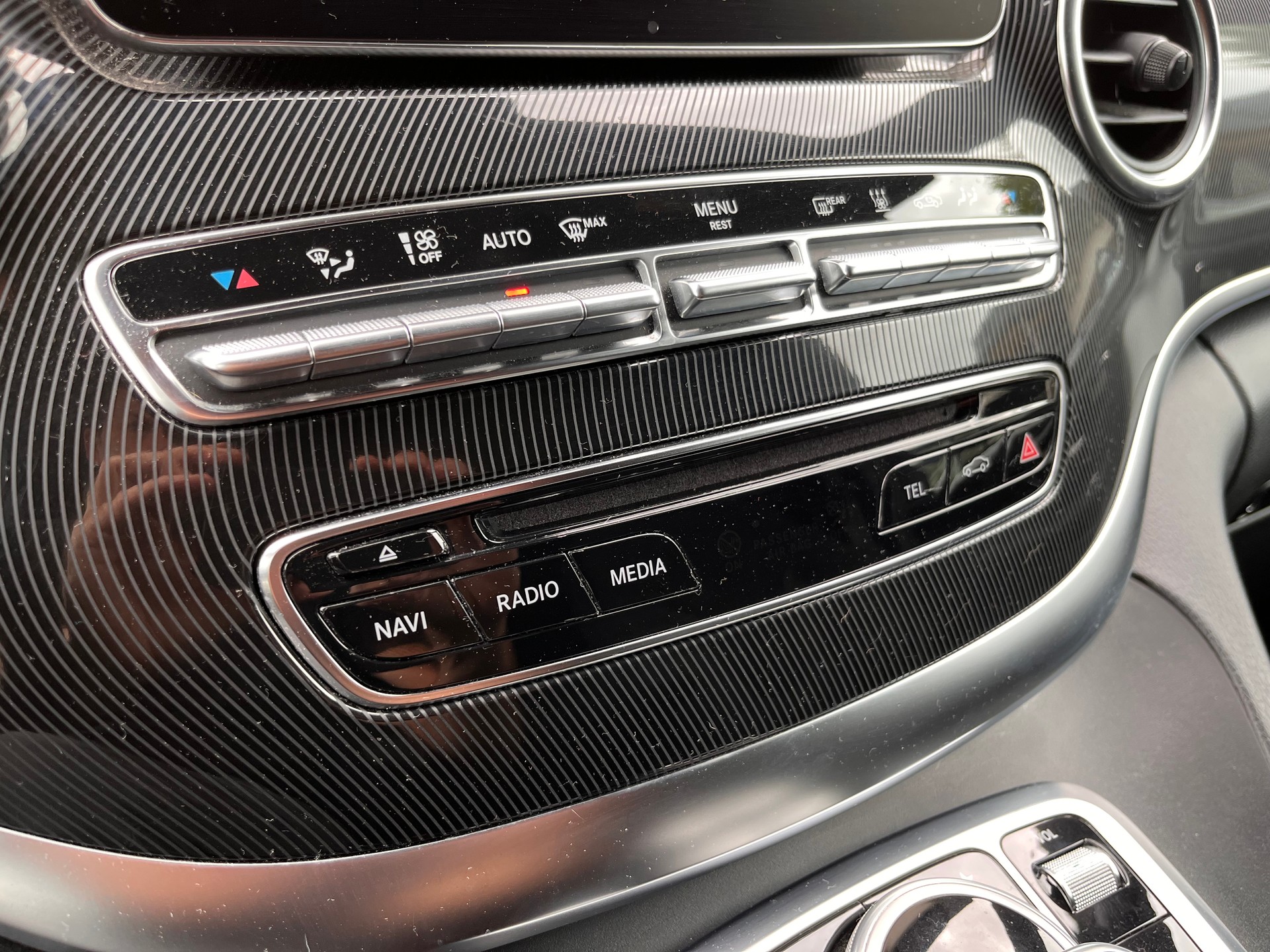 MERCEDES-BENZ V 250 d kompakt 4Matic 7G-Tronic * KOMPAKT/KURZ VERSION - 7 PLÄTZER *-image-22