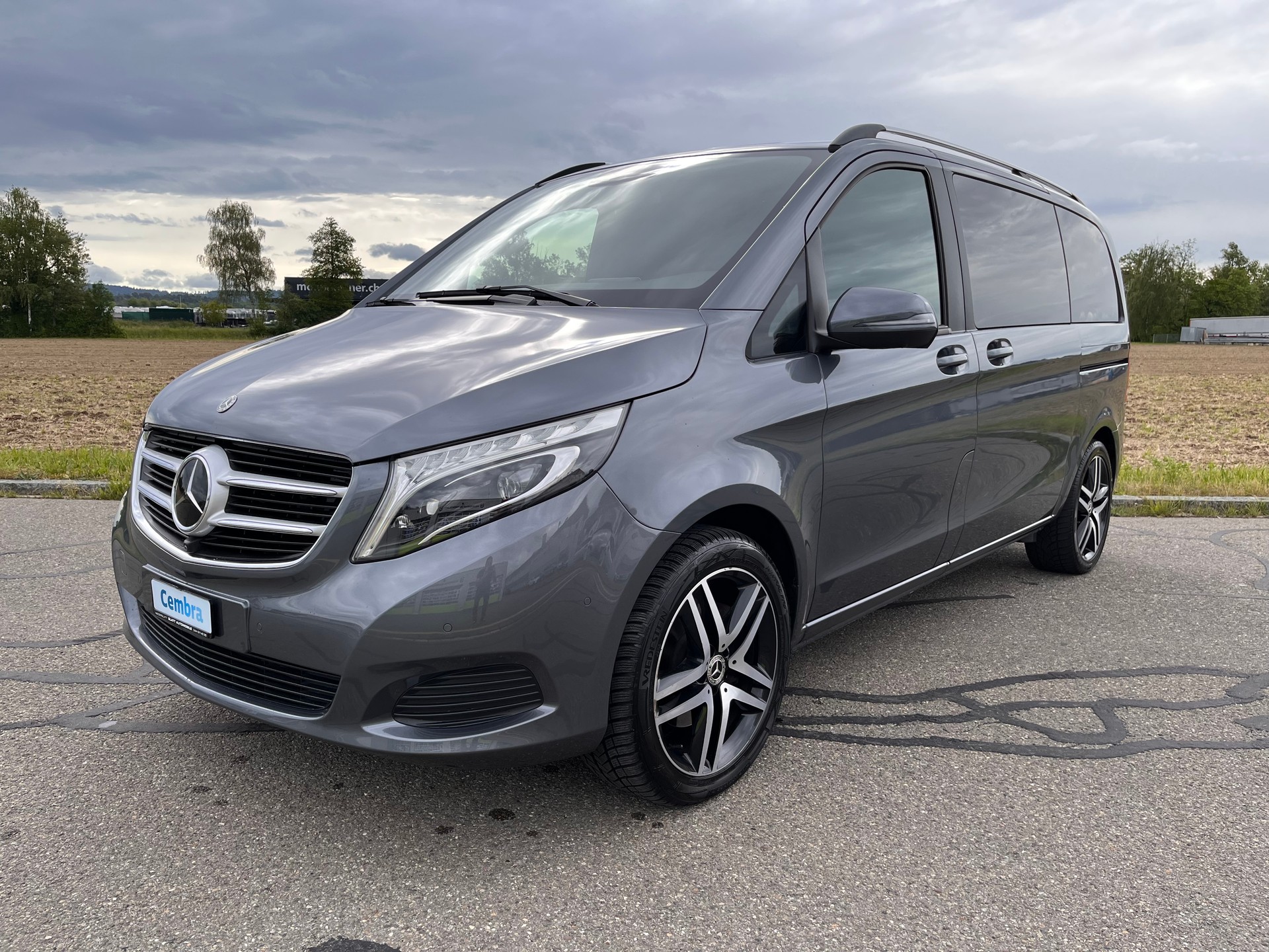 MERCEDES-BENZ V 250 d kompakt 4Matic 7G-Tronic * KOMPAKT/KURZ VERSION - 7 PLÄTZER *-showroom-element-1