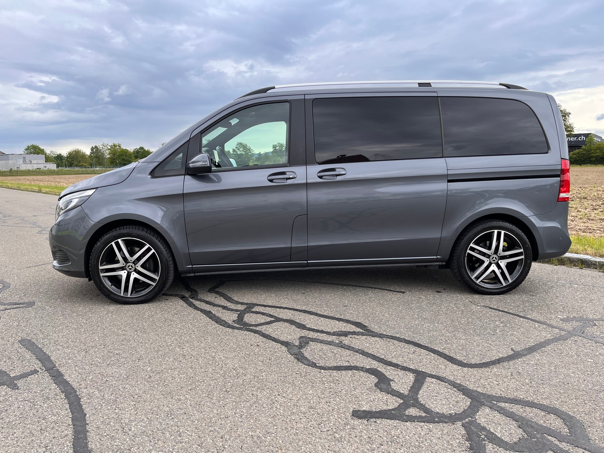 MERCEDES-BENZ V 250 d kompakt 4Matic 7G-Tronic * KOMPAKT/KURZ VERSION - 7 PLÄTZER *-showroom-element-2