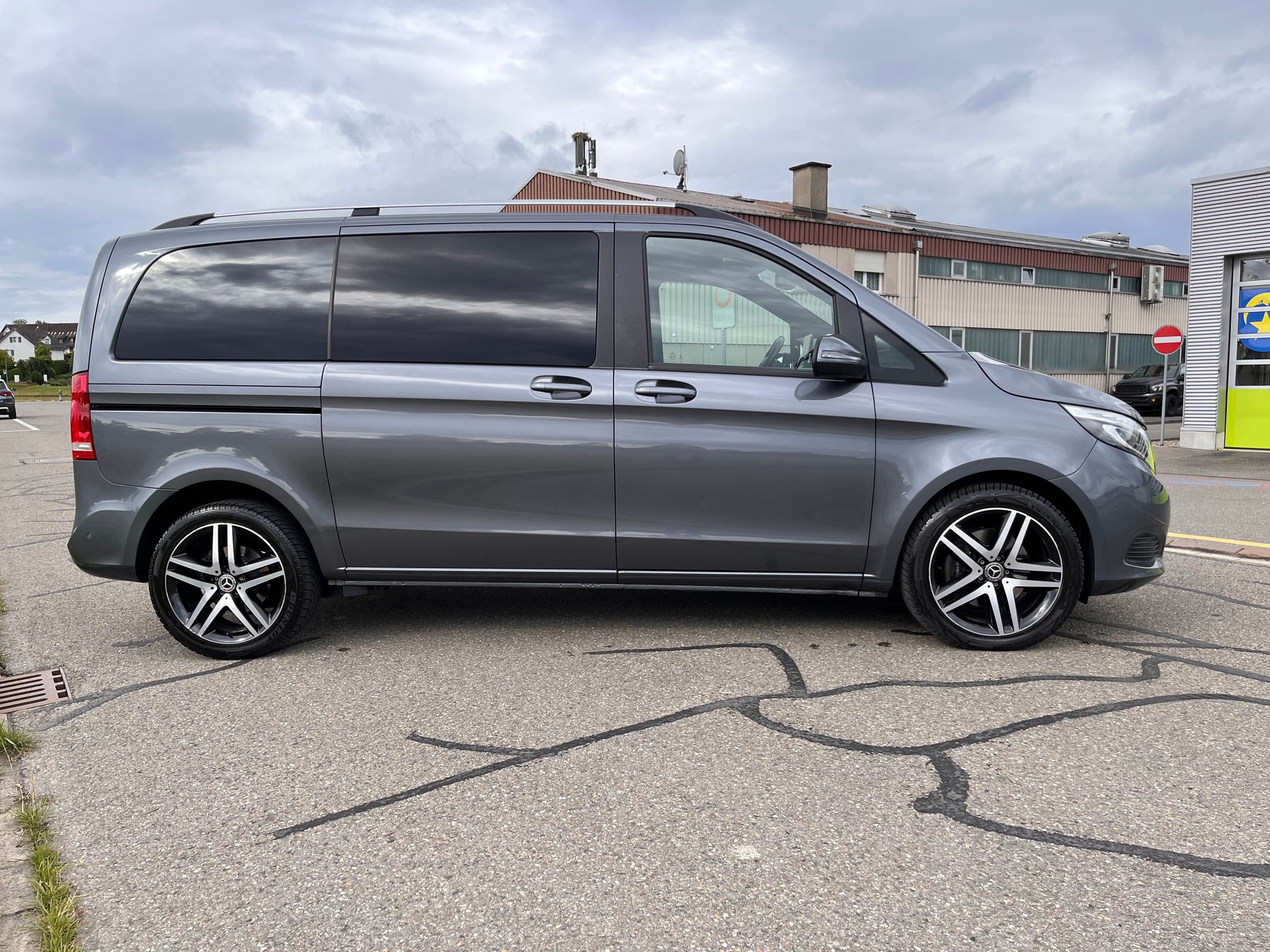MERCEDES-BENZ V 250 d kompakt 4Matic 7G-Tronic * KOMPAKT/KURZ VERSION - 7 PLÄTZER *-image-6