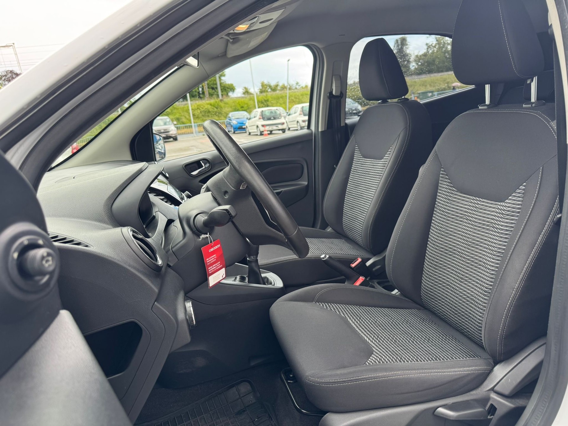 FORD KA+ 1.2 Ti-VCT Active. 5 portes-image-6