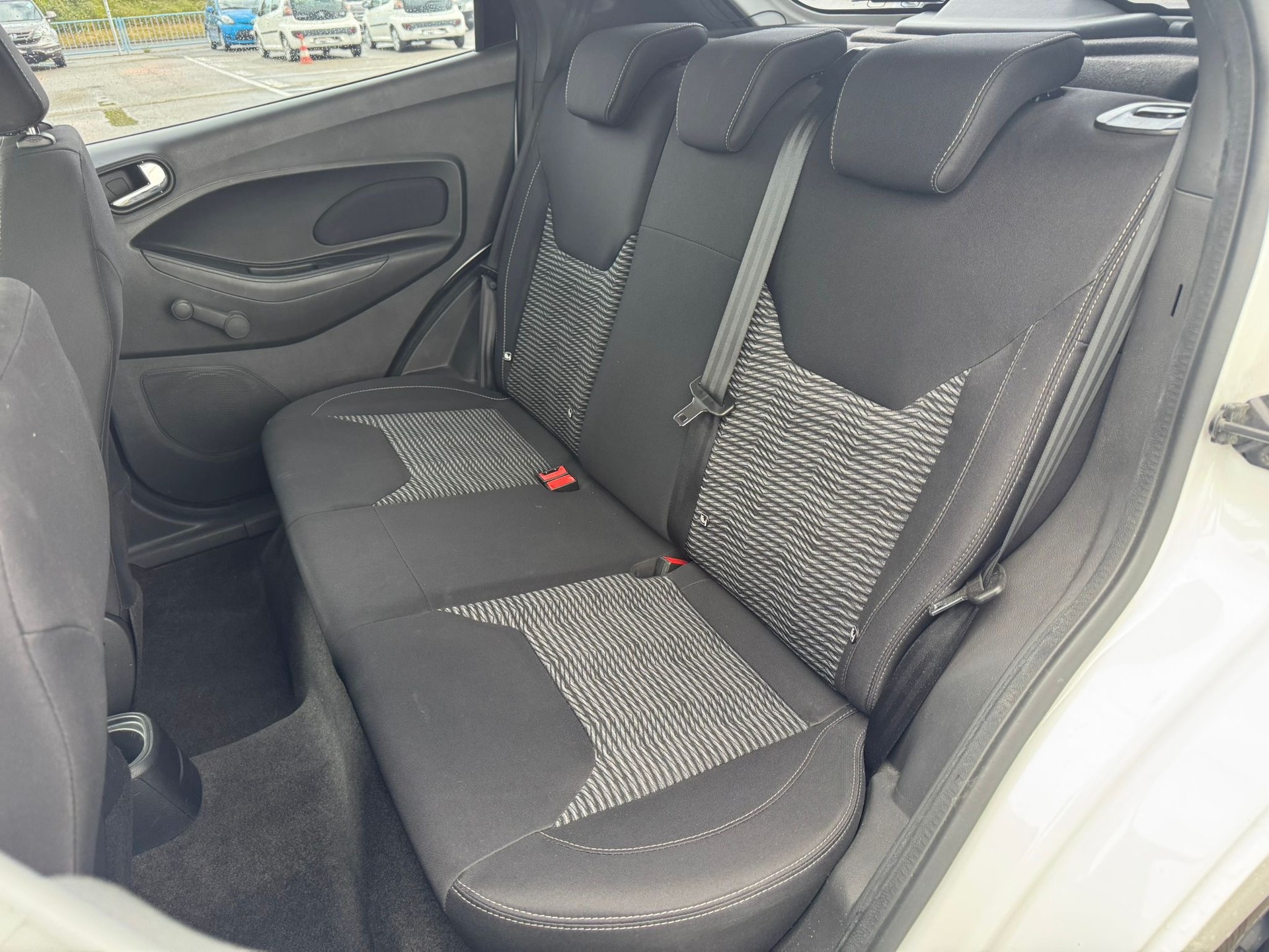 FORD KA+ 1.2 Ti-VCT Active. 5 portes-image-7