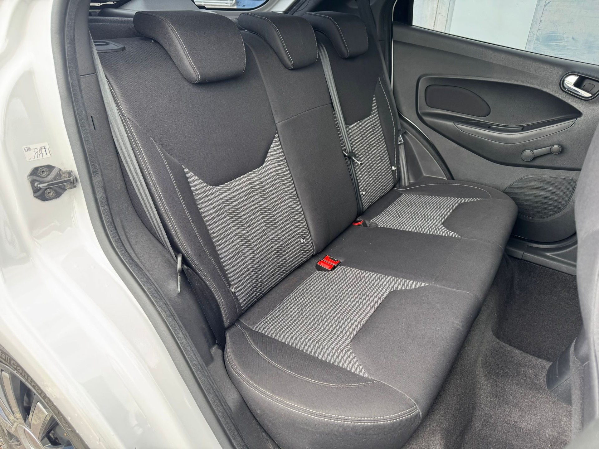 FORD KA+ 1.2 Ti-VCT Active. 5 portes-image-9