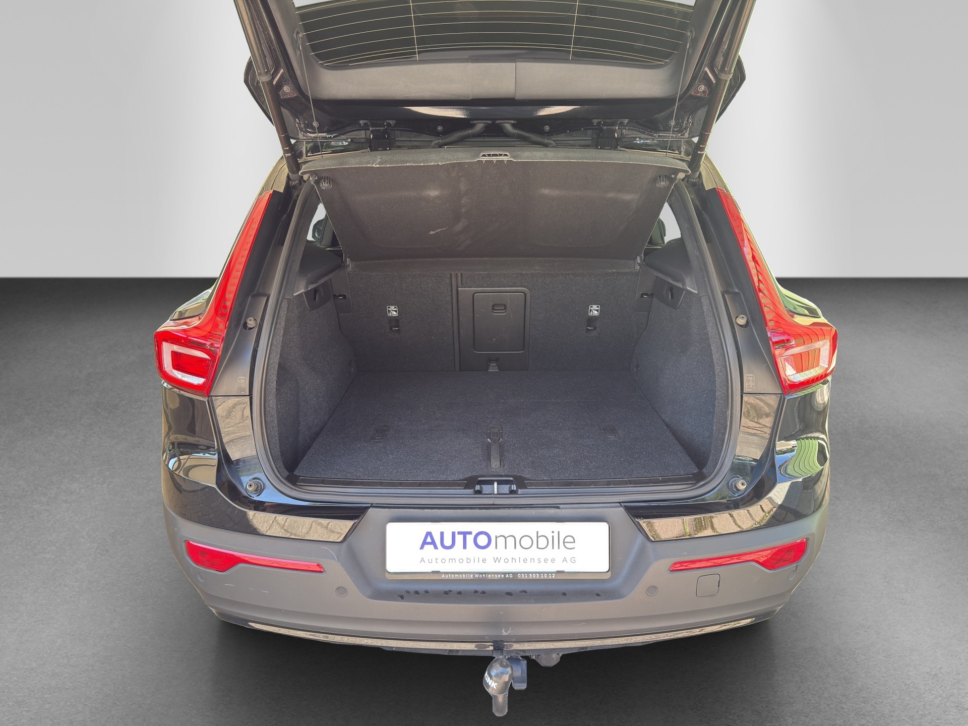 VOLVO XC40 Recharge P6 Plus FWD-image-16