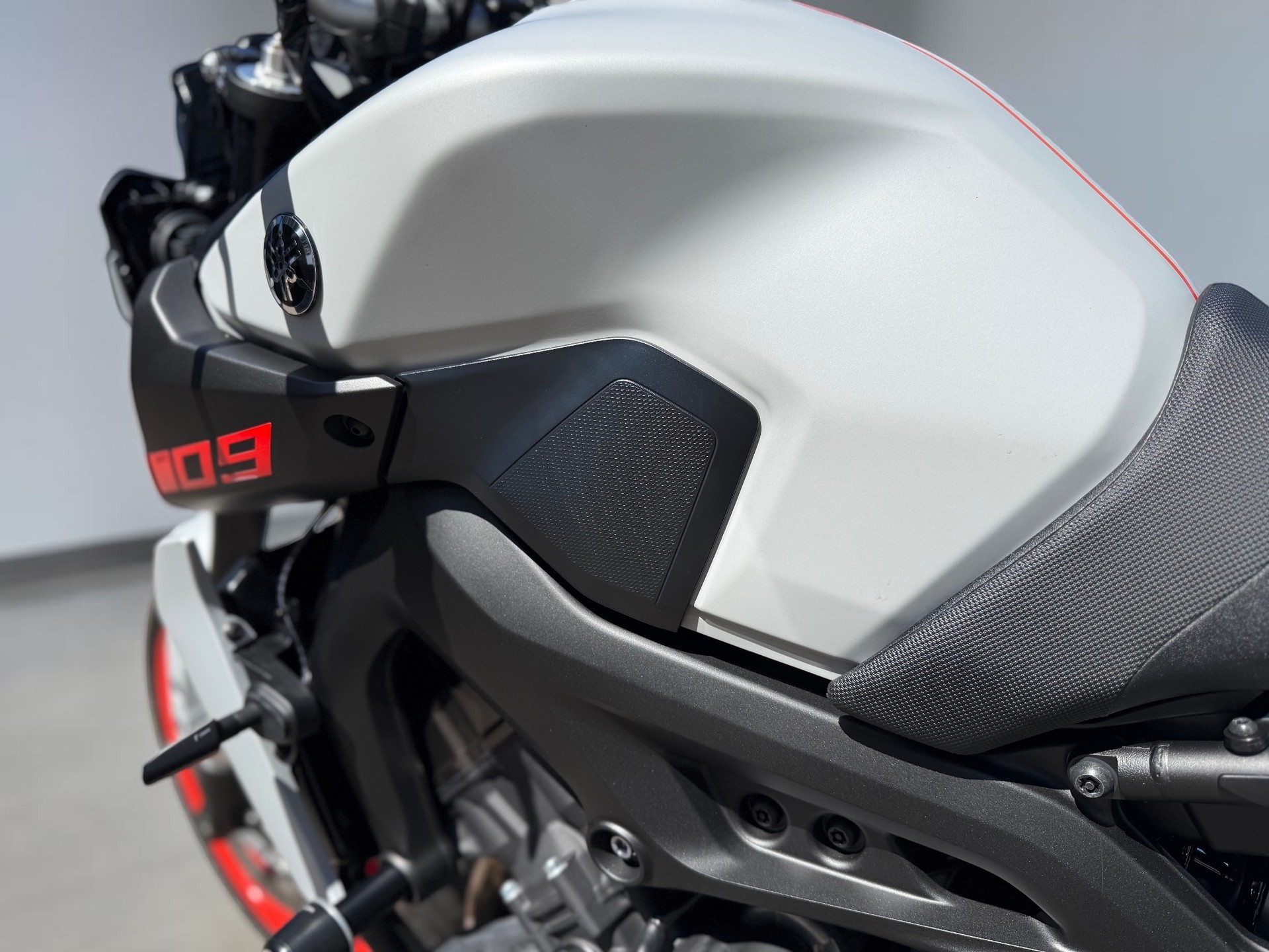 YAMAHA MT-09 ABS-image-3