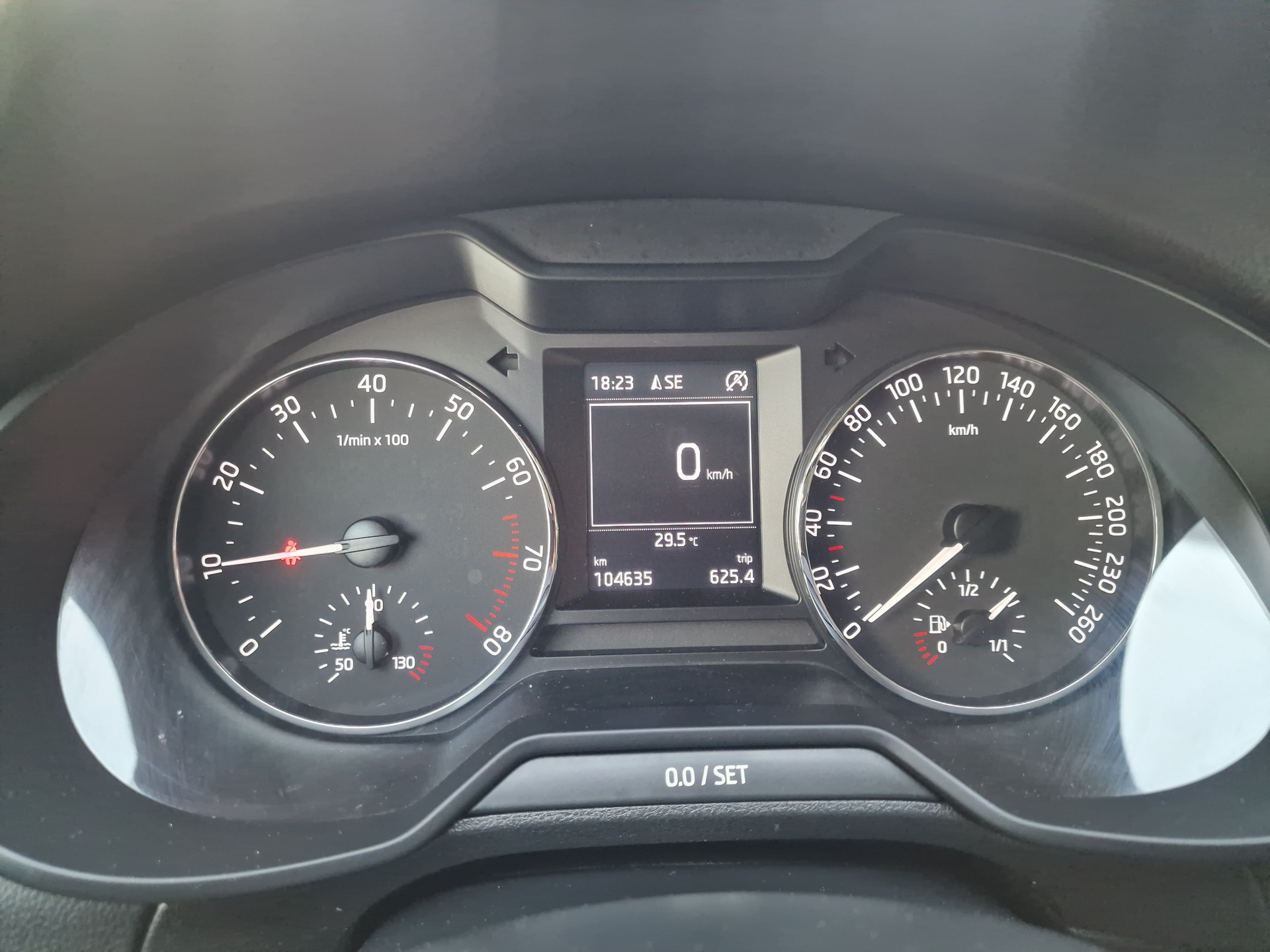 SKODA Octavia Combi 1.2 TSI Fresh-image-9