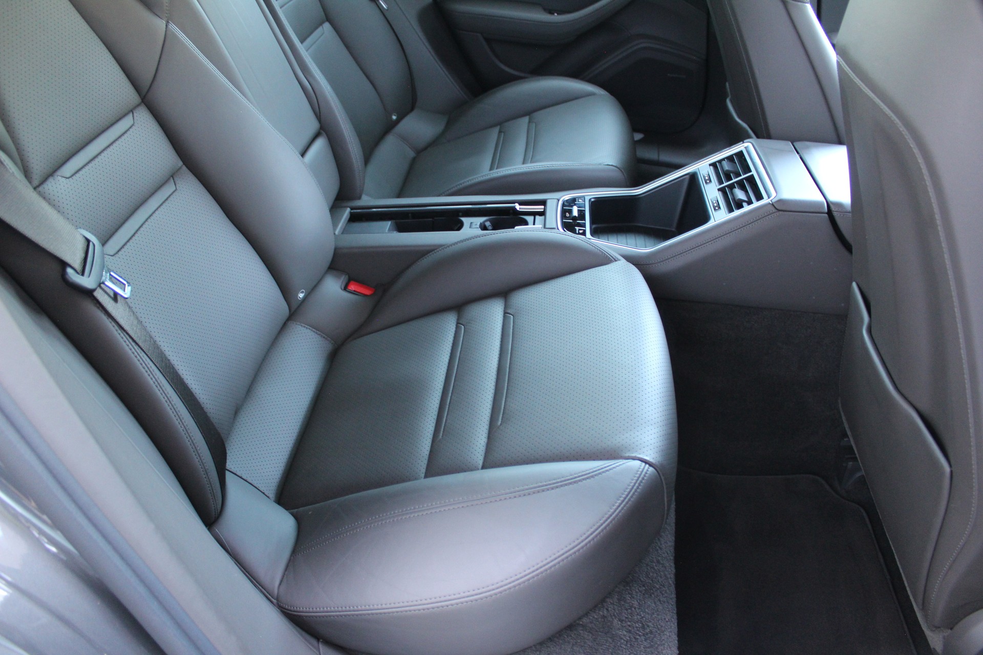 PORSCHE Panamera Turbo PDK-image-12