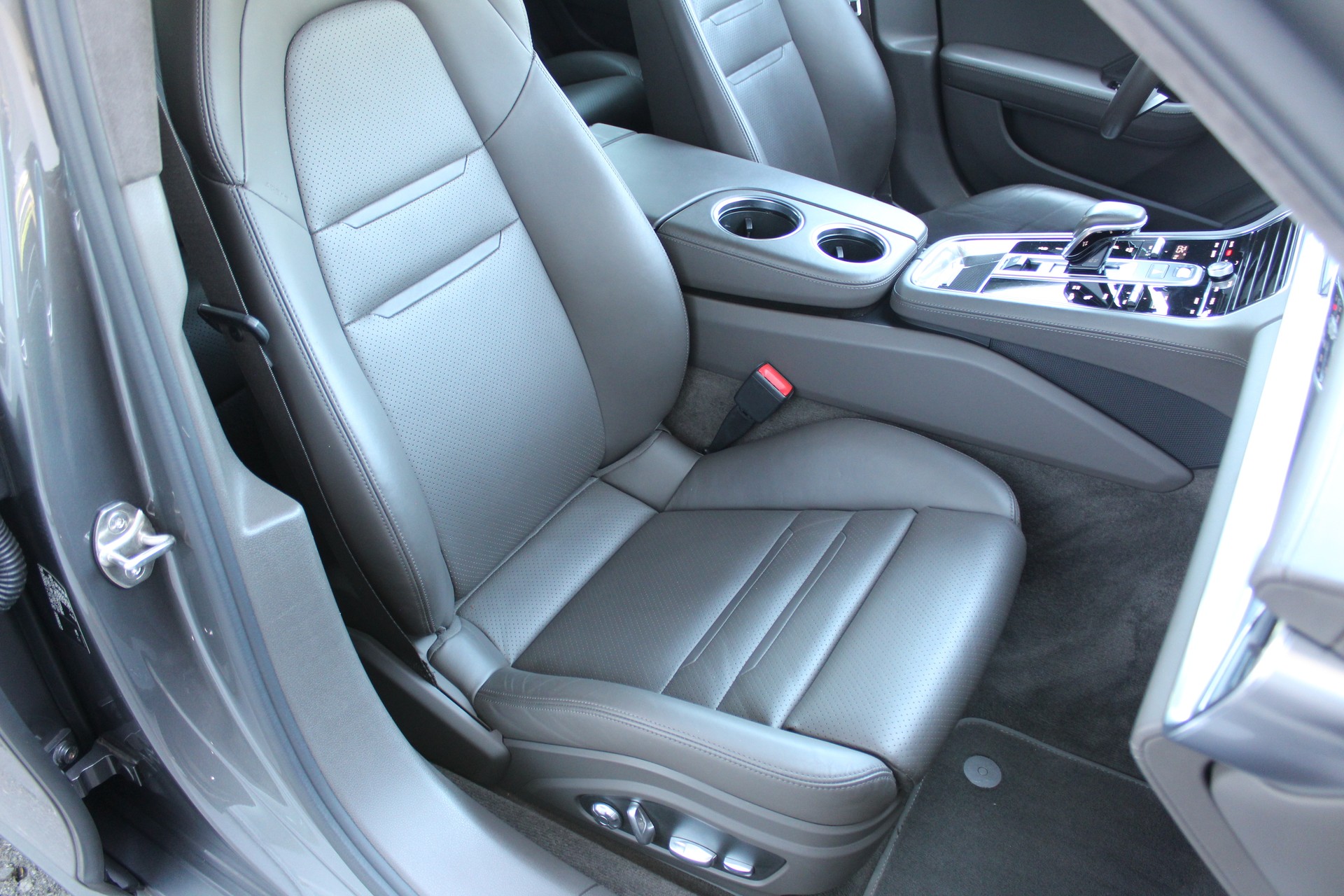 PORSCHE Panamera Turbo PDK-image-11
