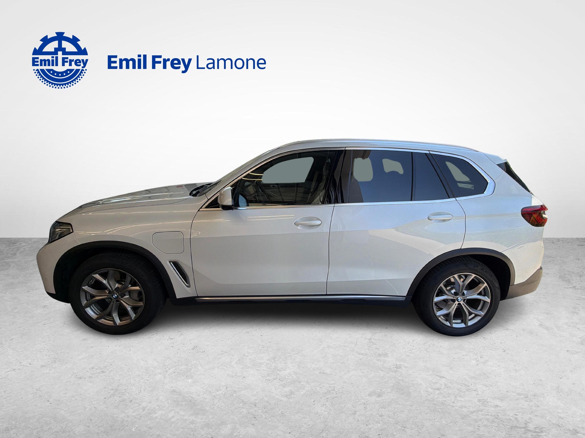 BMW X5 45e xDrive SAG-showroom-element-2