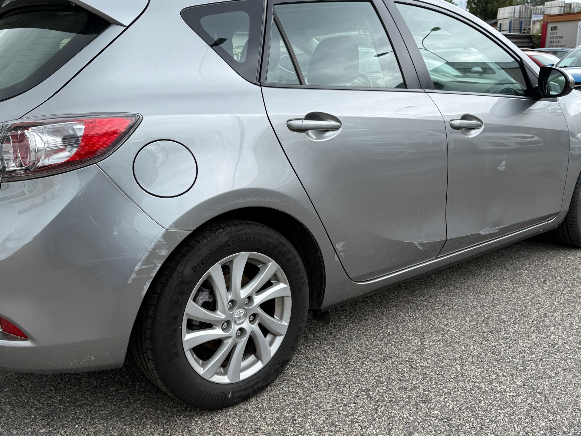 MAZDA 3 1.6 16V Exclusive - Possibilité d’une Nouvelle Expertise & Service + Garantie + Carrosserie Faite en Ordre pour 7‘900 CHF-image-14