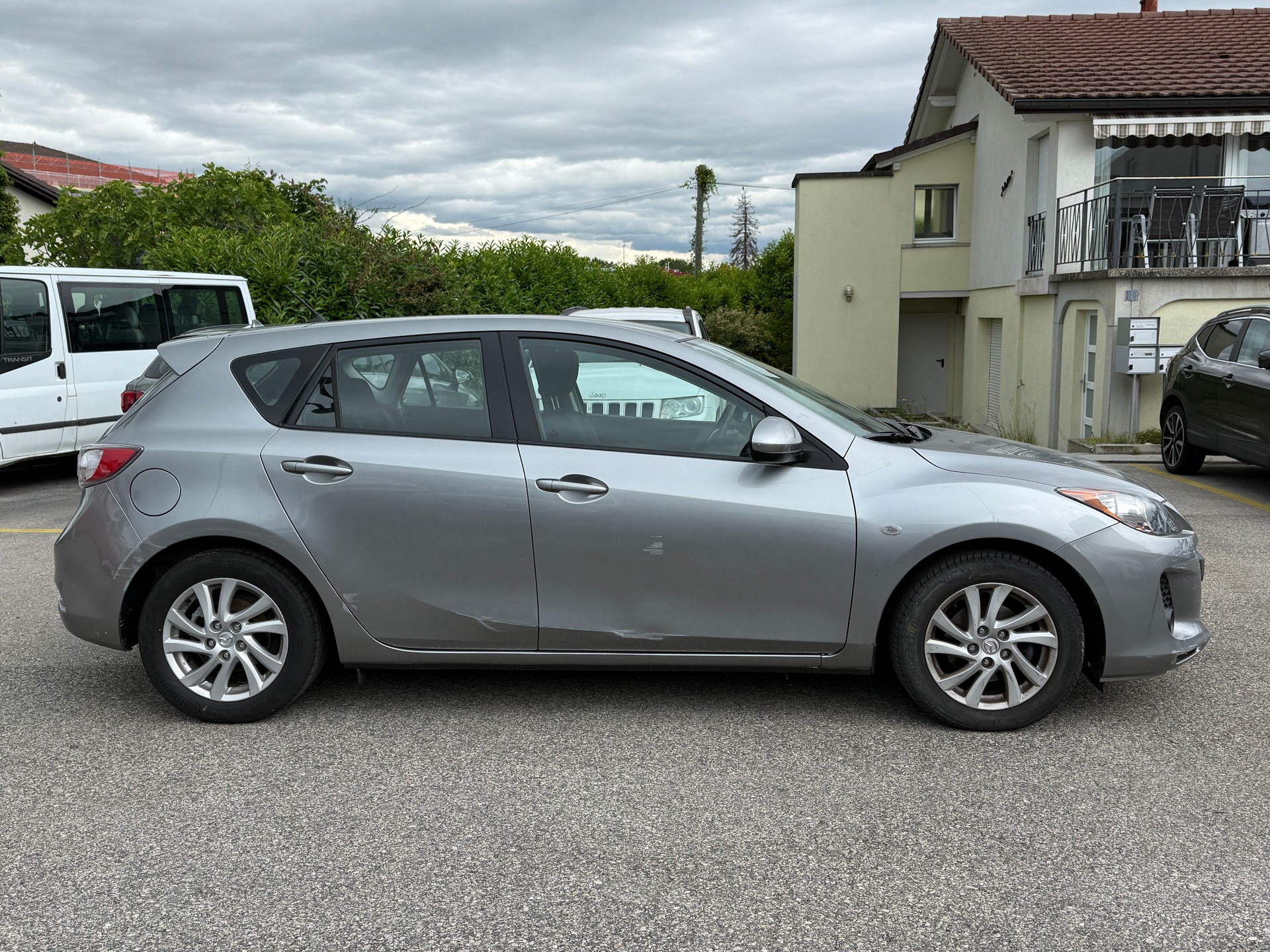 MAZDA 3 1.6 16V Exclusive - Possibilité d’une Nouvelle Expertise & Service + Garantie + Carrosserie Faite en Ordre pour 7‘900 CHF-image-8