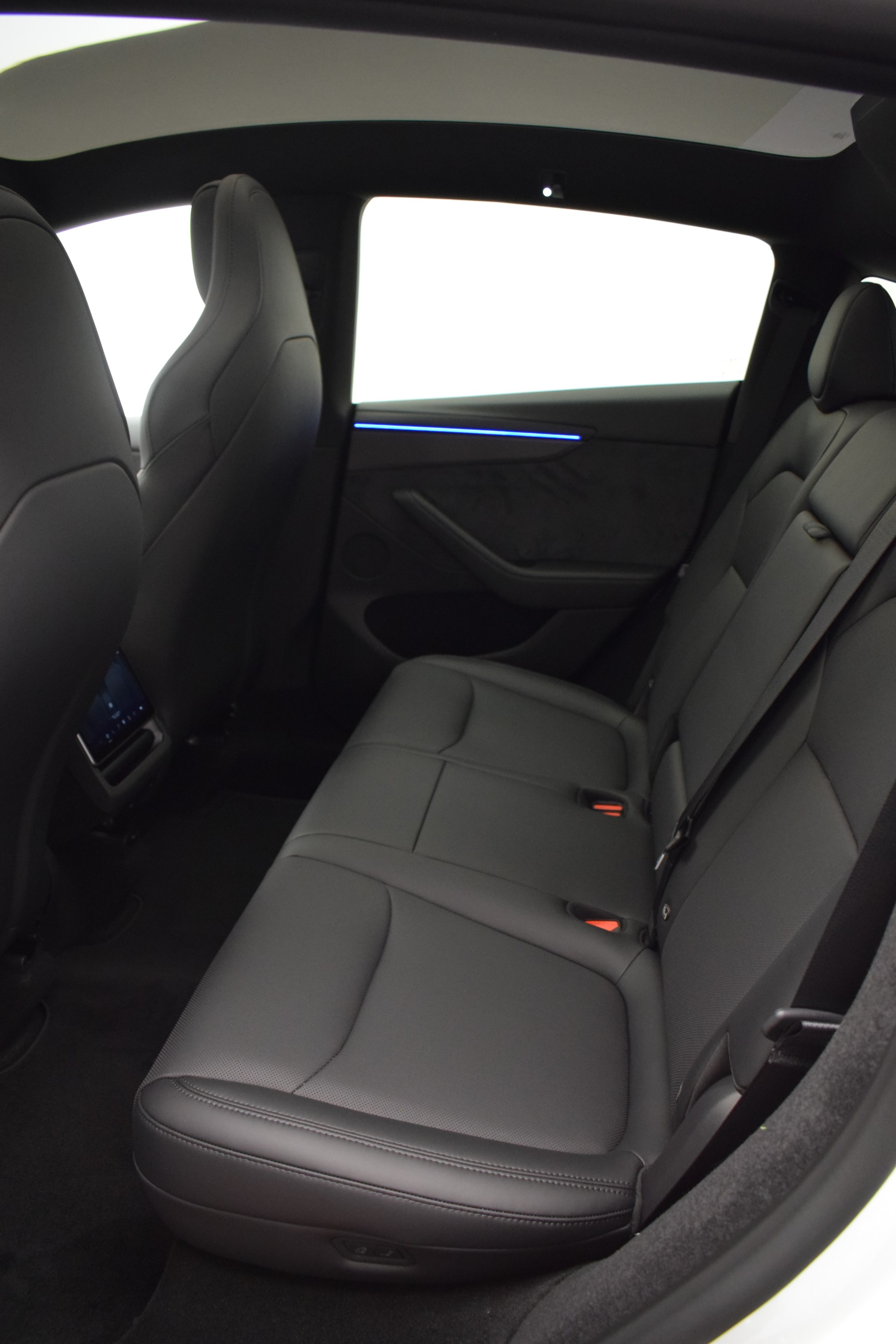 TESLA Model Y Performance AWD 626PS, 21 Zoll, Carbon, Made in Berlin-image-14