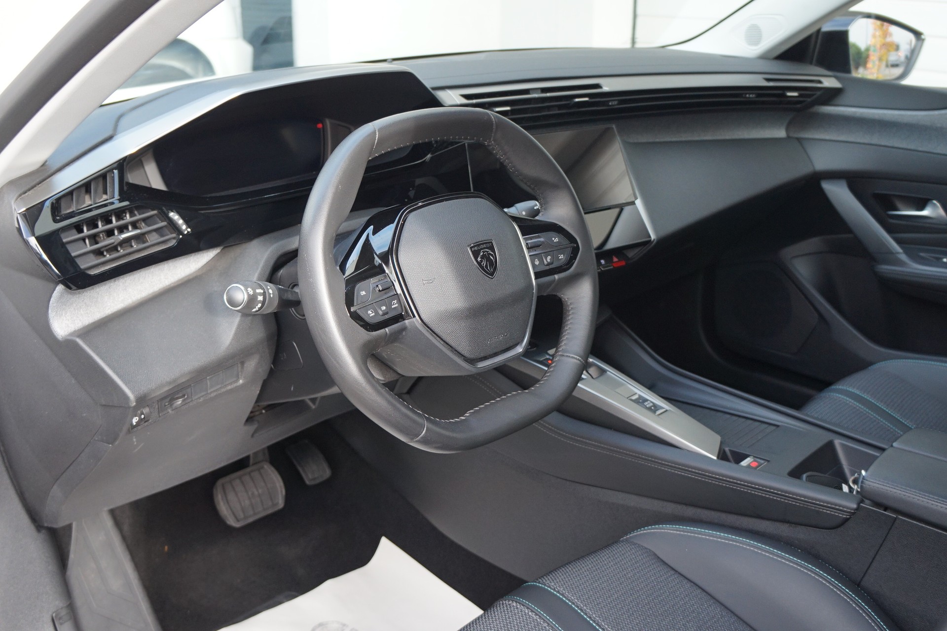 PEUGEOT 308 SW 1.5 BlueHDI Allure EAT8 ** ANHÄNGERKKUPPLUNG -AUT-DISTANZREGLER -KOMOFRT PAKET -360° KAMERA -APPLE CARPLAY - LED-image-7