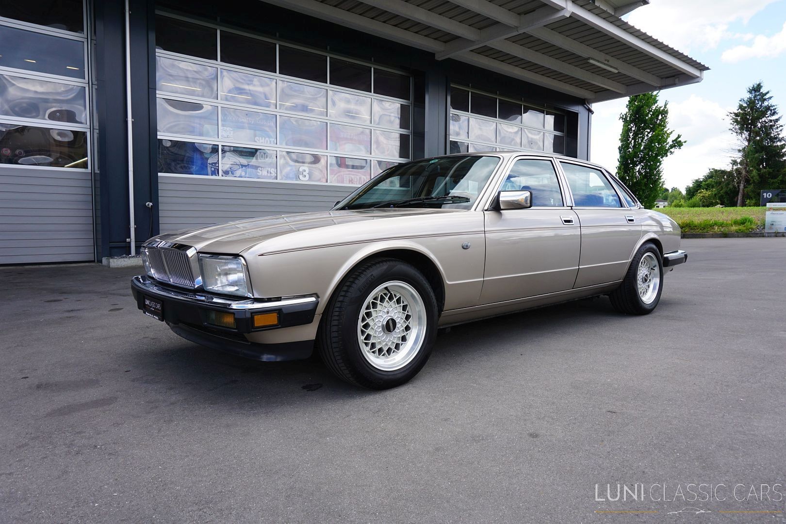 JAGUAR XJ6 3.6 Sovereign-showroom-element-1