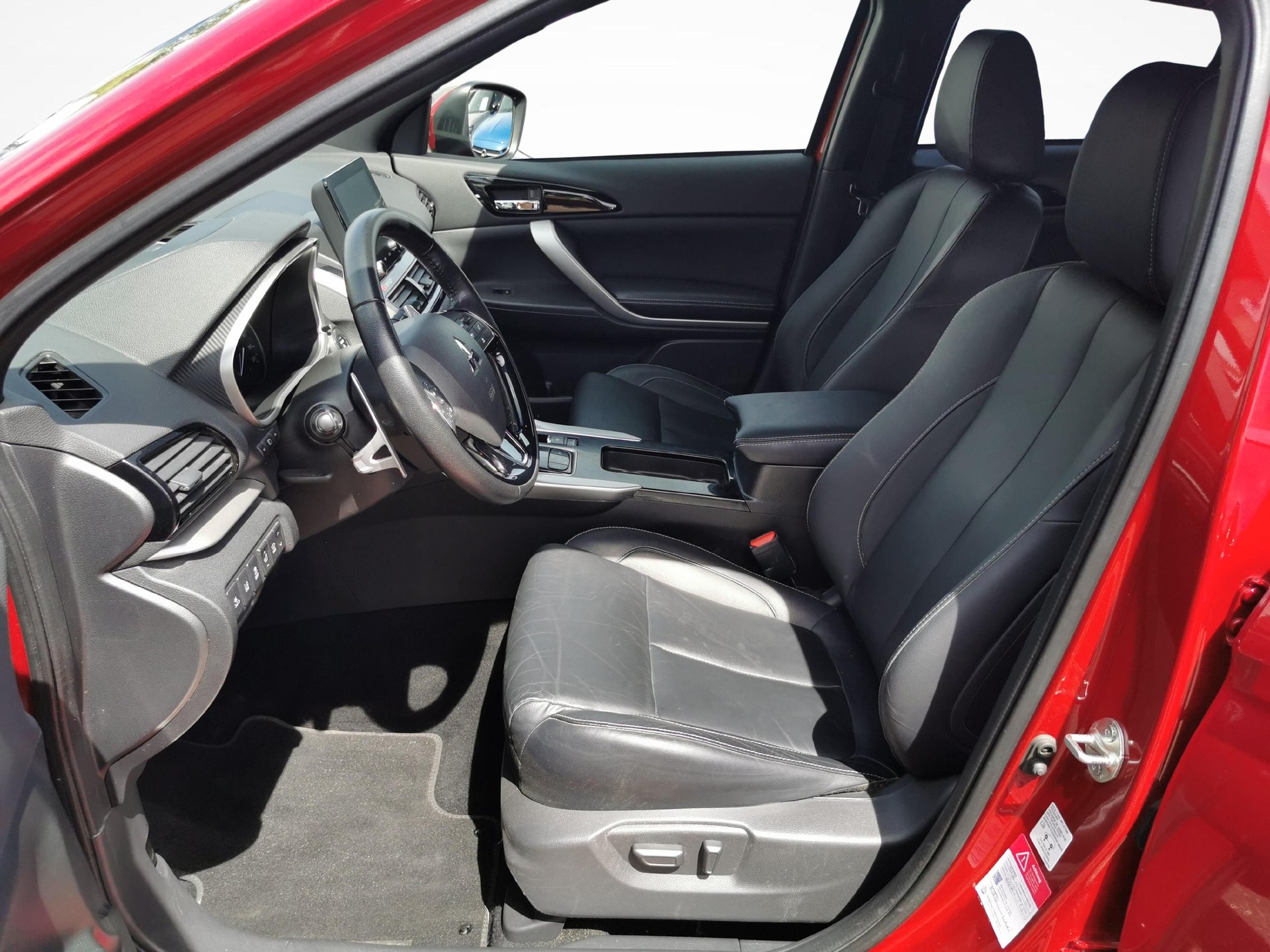 MITSUBISHI Eclipse Cross 2.4 PHEV Instyle 4x4-showroom-element-1