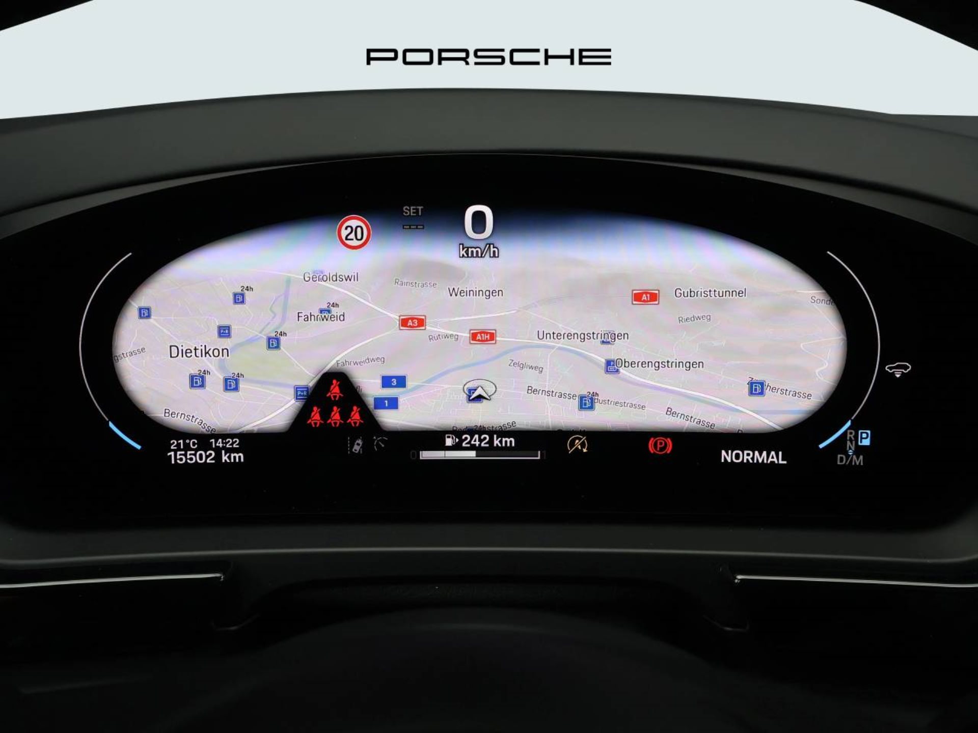 PORSCHE Cayenne GTS Coupé-image-18