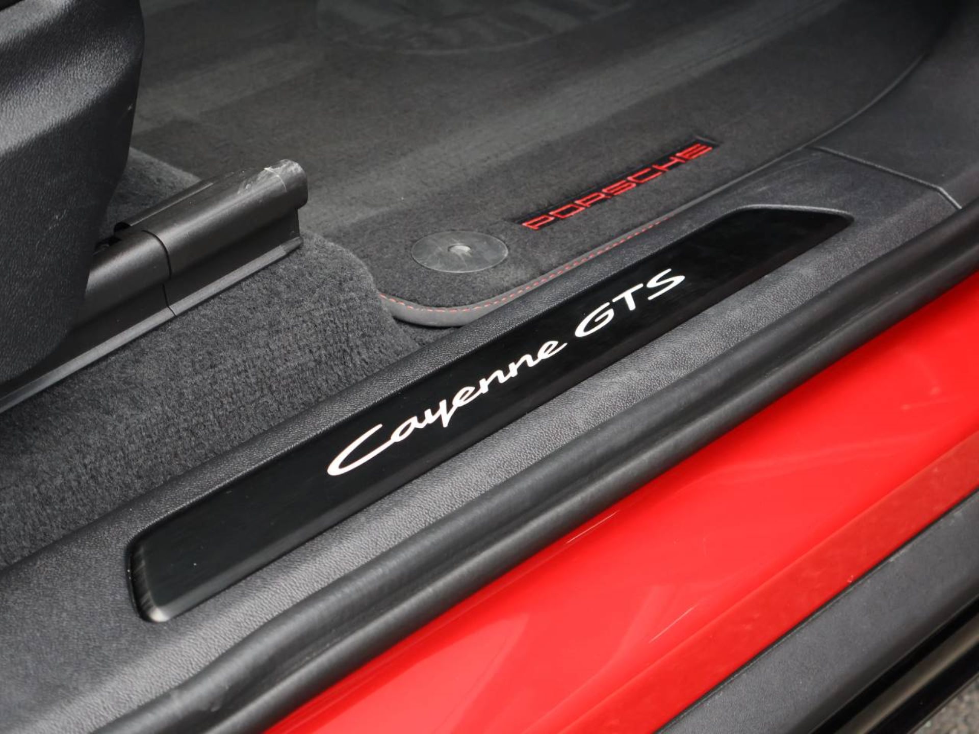 PORSCHE Cayenne GTS Coupé-image-33