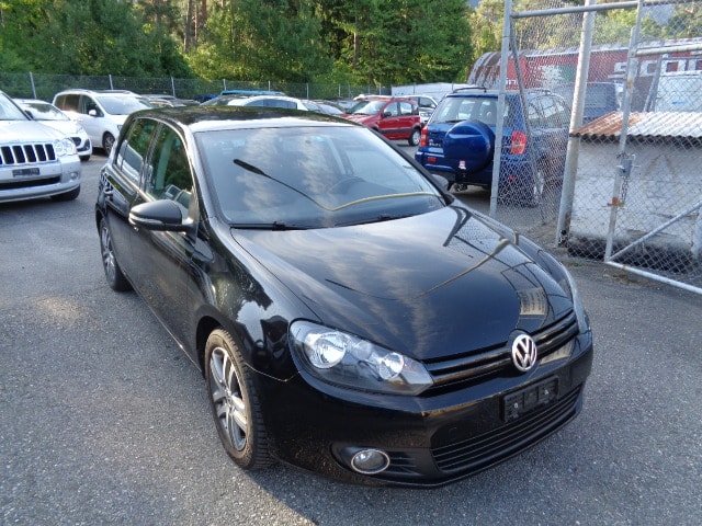 VW Golf 1.2 TSI Trendline-image-1