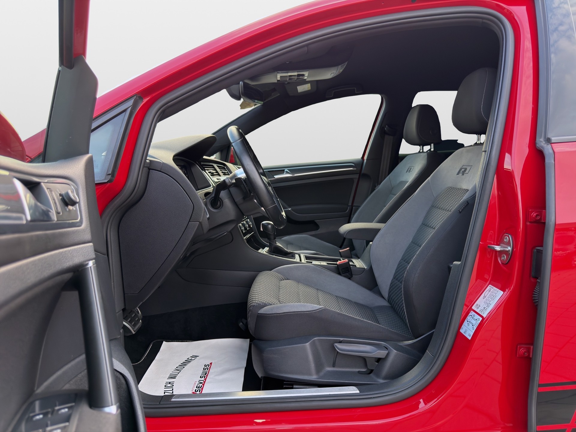 VW Golf 1.5 TSI EVO Highline DSG CH-Fahrzeug,Frisch ab MFK,1 Jahr oder 20000km Garantie auf Motor und Getriebe inkl.*-image-9