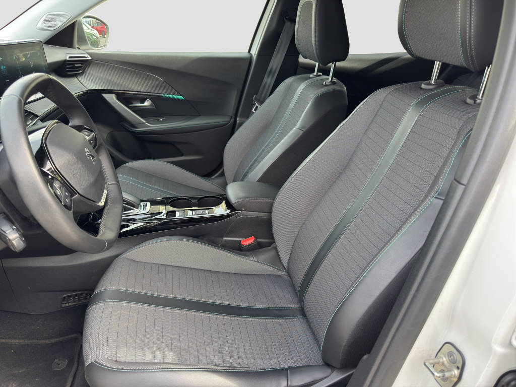 PEUGEOT 2008 e-Allure Pack-image-8