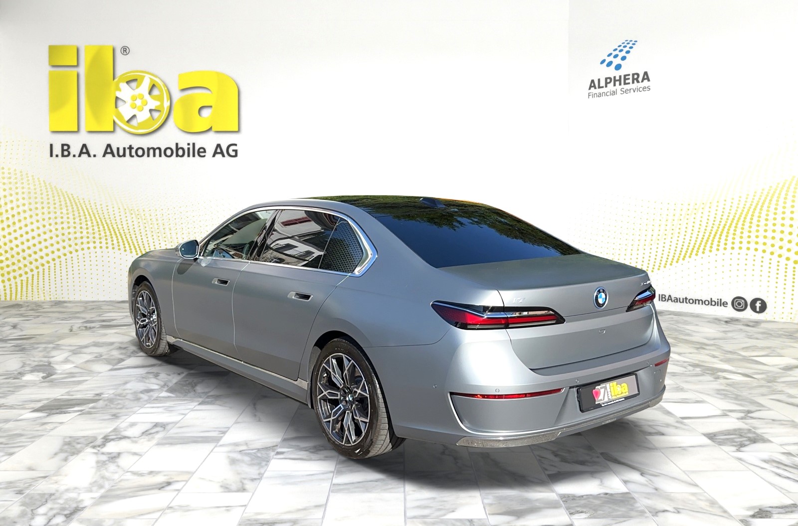 BMW i7 xDrive 60 (CH) Individual-showroom-element-2
