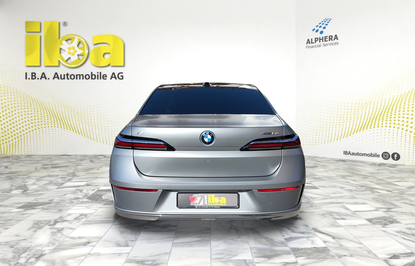 BMW i7 xDrive 60 (CH) Individual-showroom-element-3