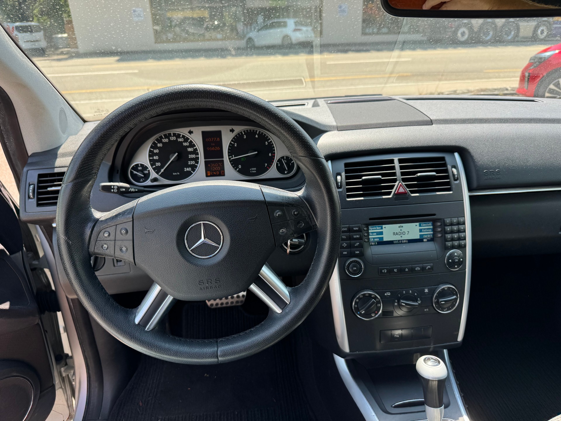 MERCEDES-BENZ B 170-image-11