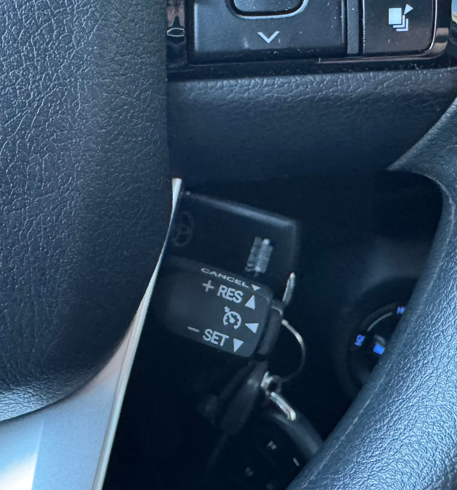 TOYOTA Hilux 2.4D-4D Comfort Double Cab 4x4-image-18