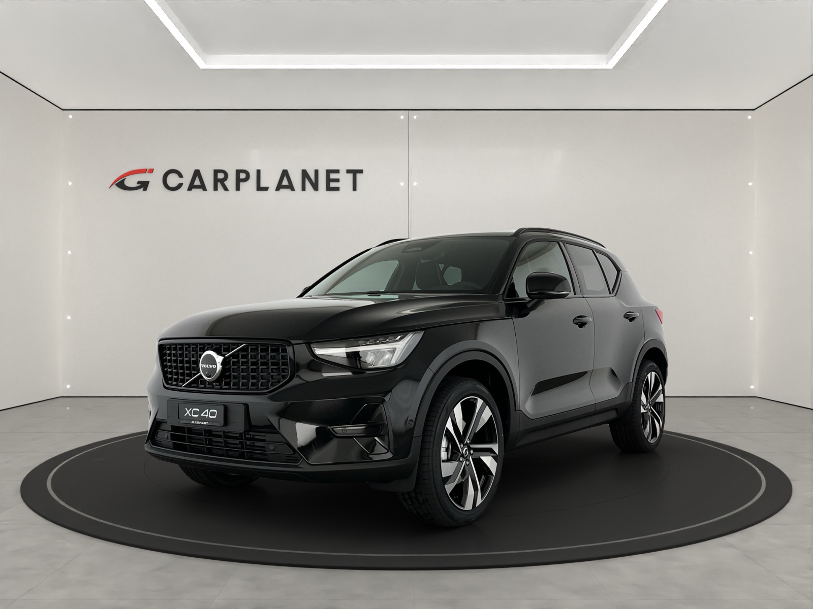 VOLVO XC40 2.0 B3 MH Plus Dark