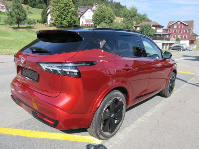 NISSAN Qashqai 1.3 DIG-T N-Design 4x4-showroom-element-2