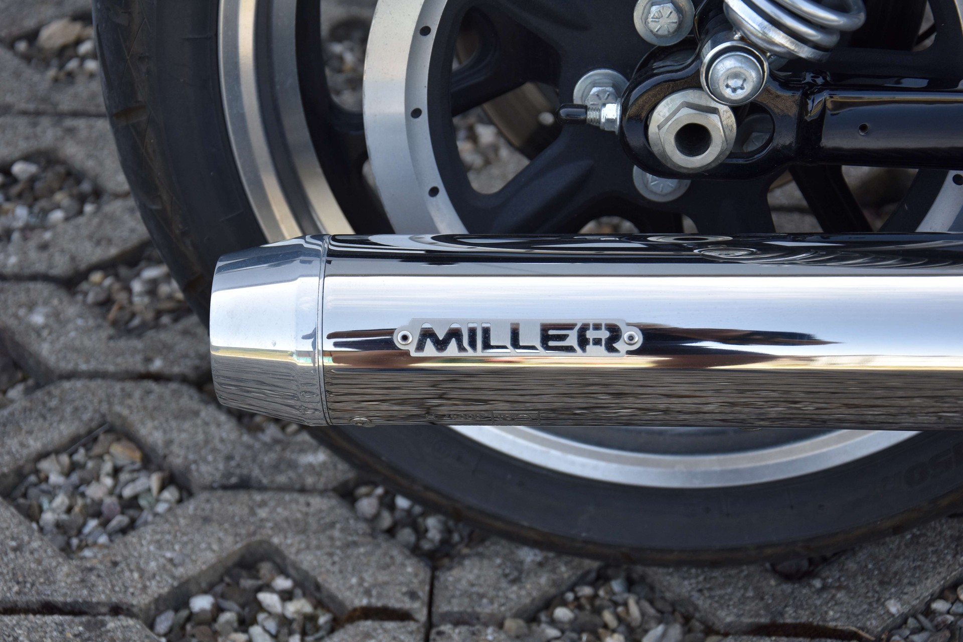 HARLEY-DAVIDSON XL 883 L Sportster Super Low ABS-image-4
