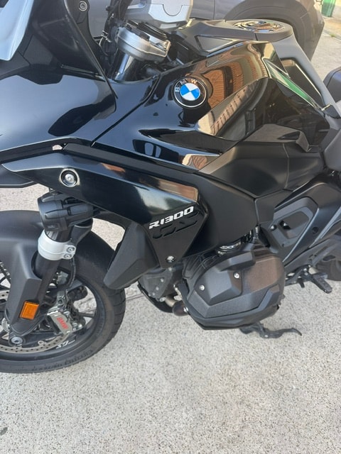BMW R 1300 GS-image-2