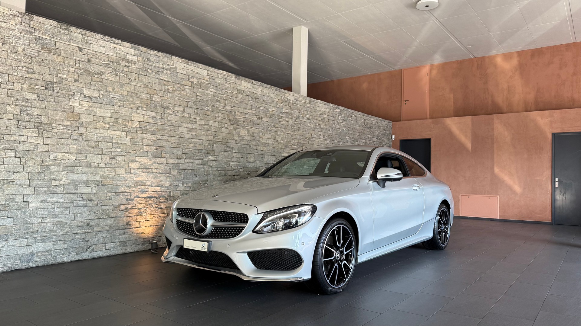 MERCEDES-BENZ C 200 Coupé AMG Line Edition 1 4Matic-image-4