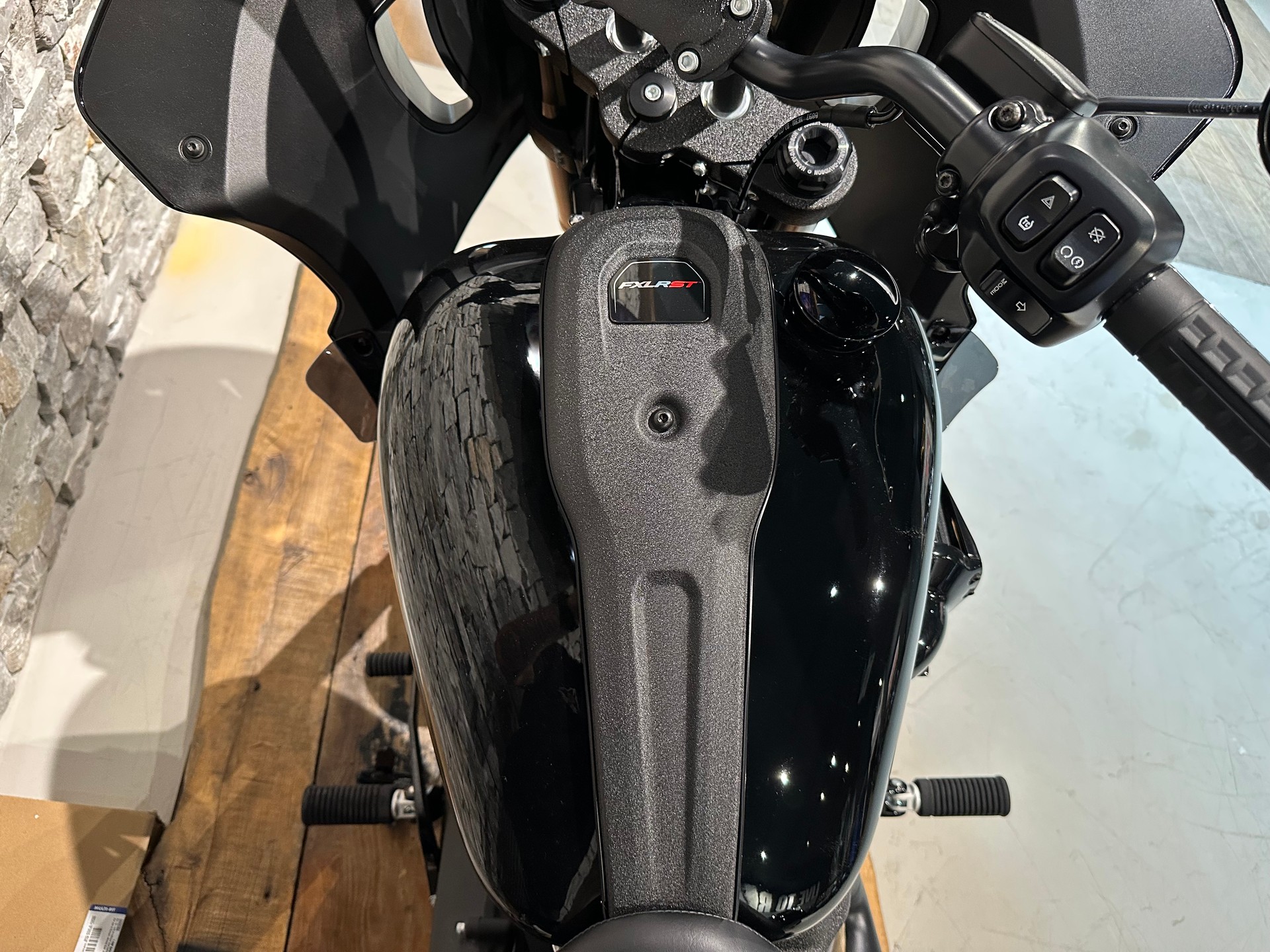 HARLEY-DAVIDSON FXLRST Low Rider ST 117ci-image-12