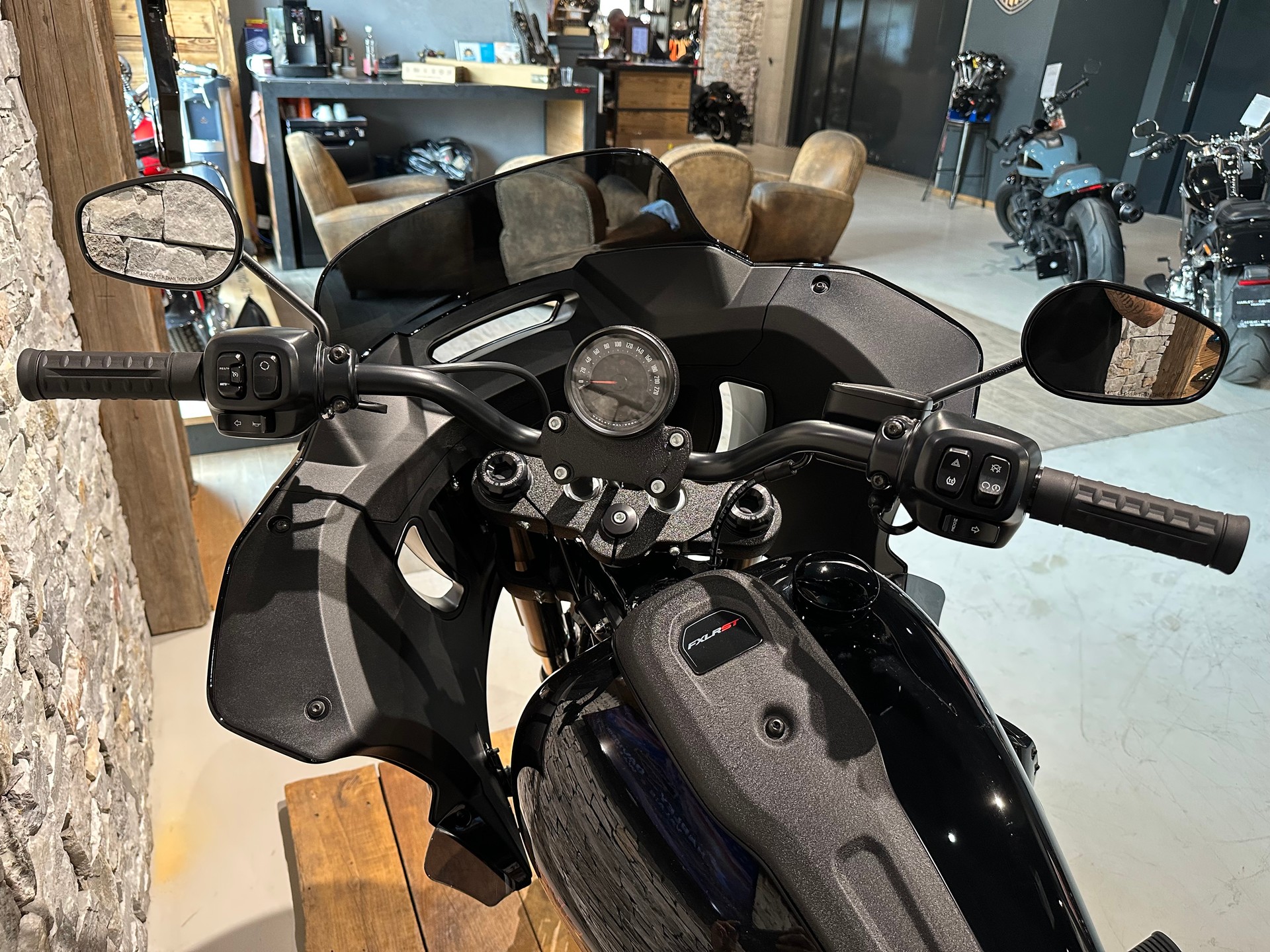 HARLEY-DAVIDSON FXLRST Low Rider ST 117ci-image-14