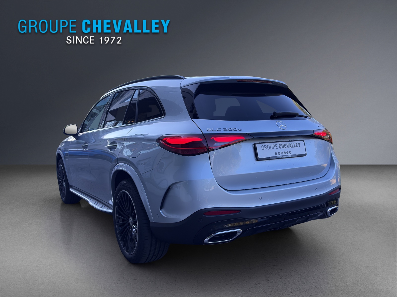 MERCEDES-BENZ GLC 300 e 4Matic EQ Star 9G-Tronic-showroom-element-3