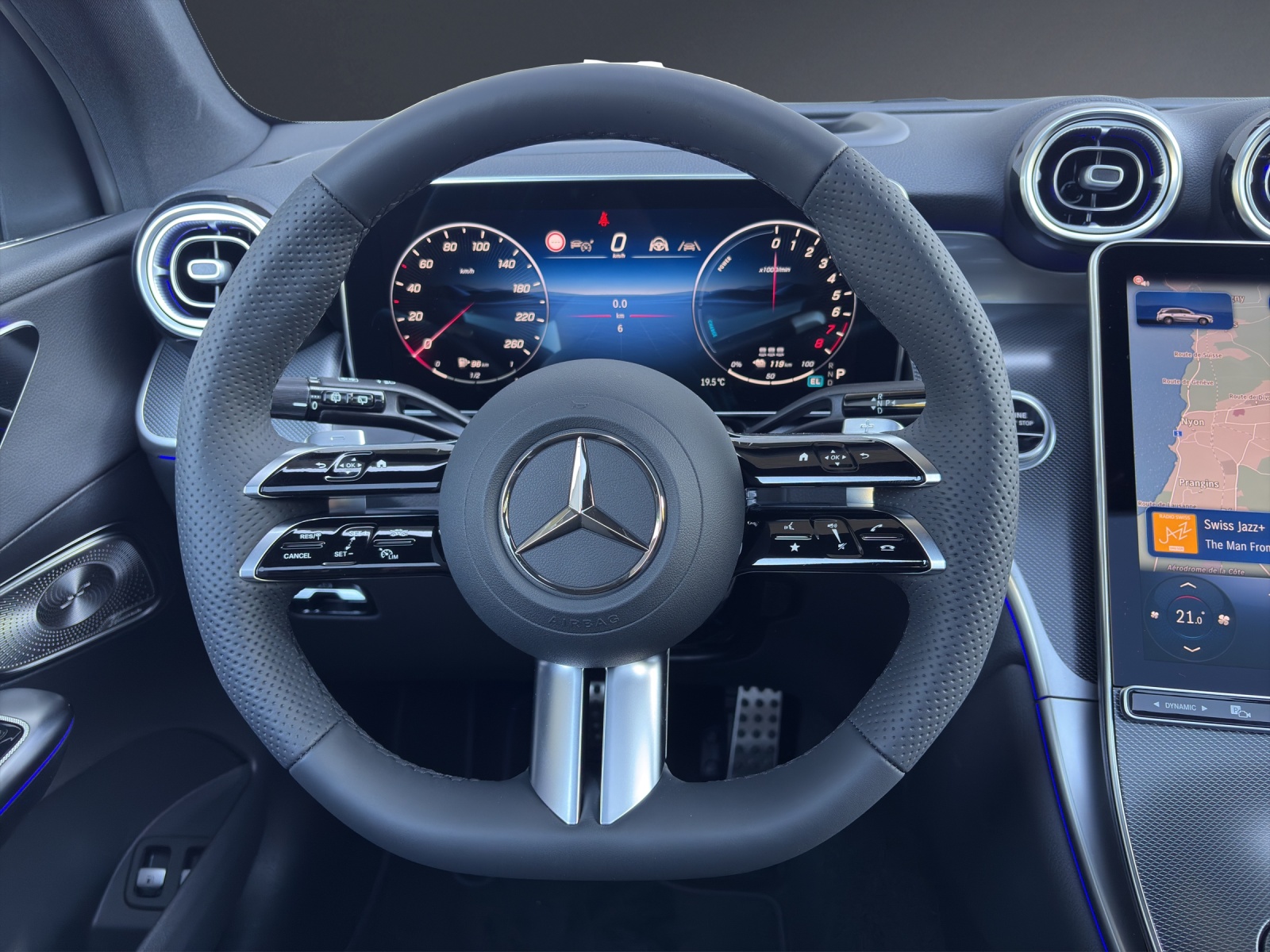MERCEDES-BENZ GLC 300 e 4Matic EQ Star 9G-Tronic-image-15