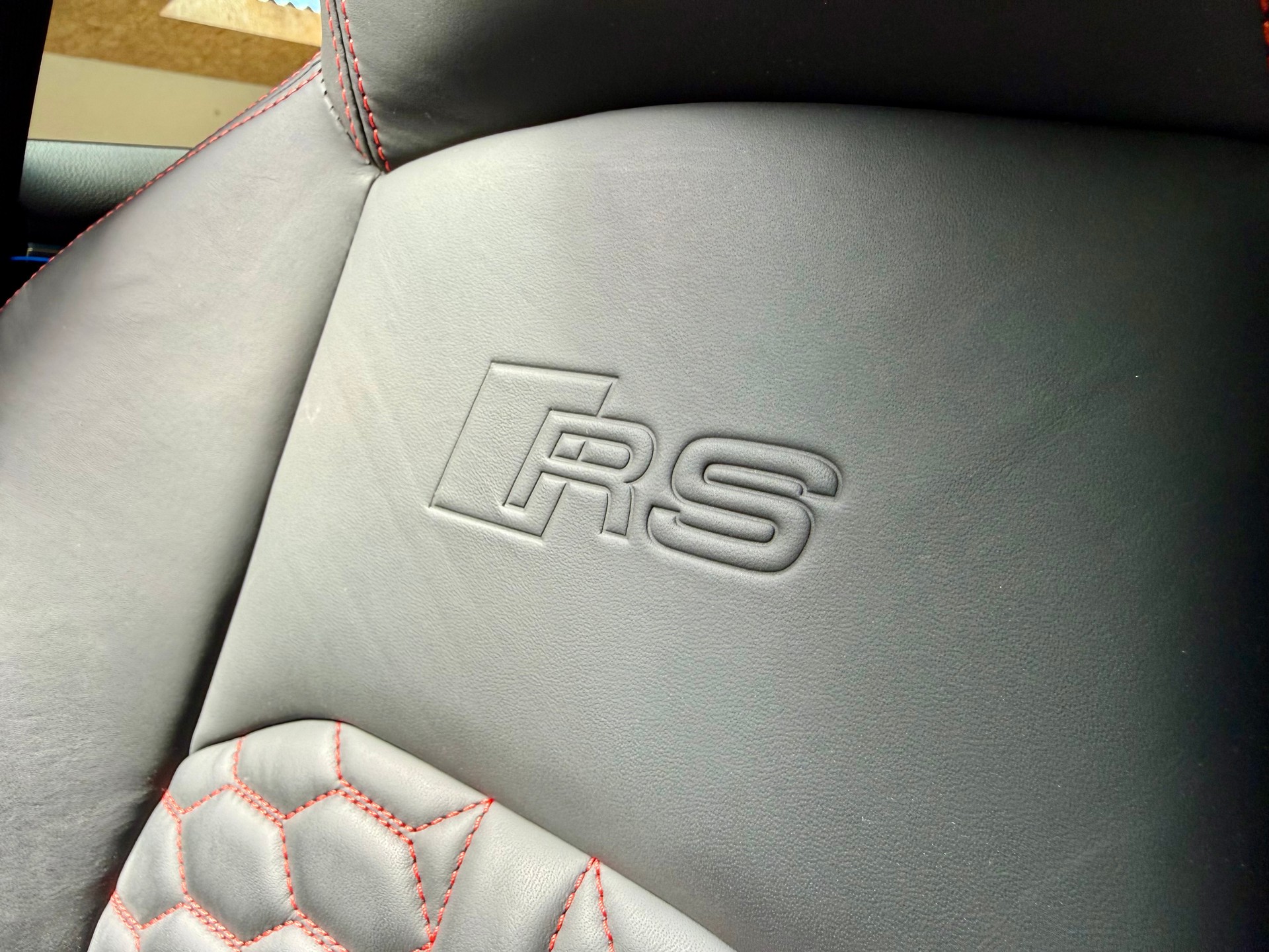 AUDI RS4 Avant quattro tiptronic-image-14
