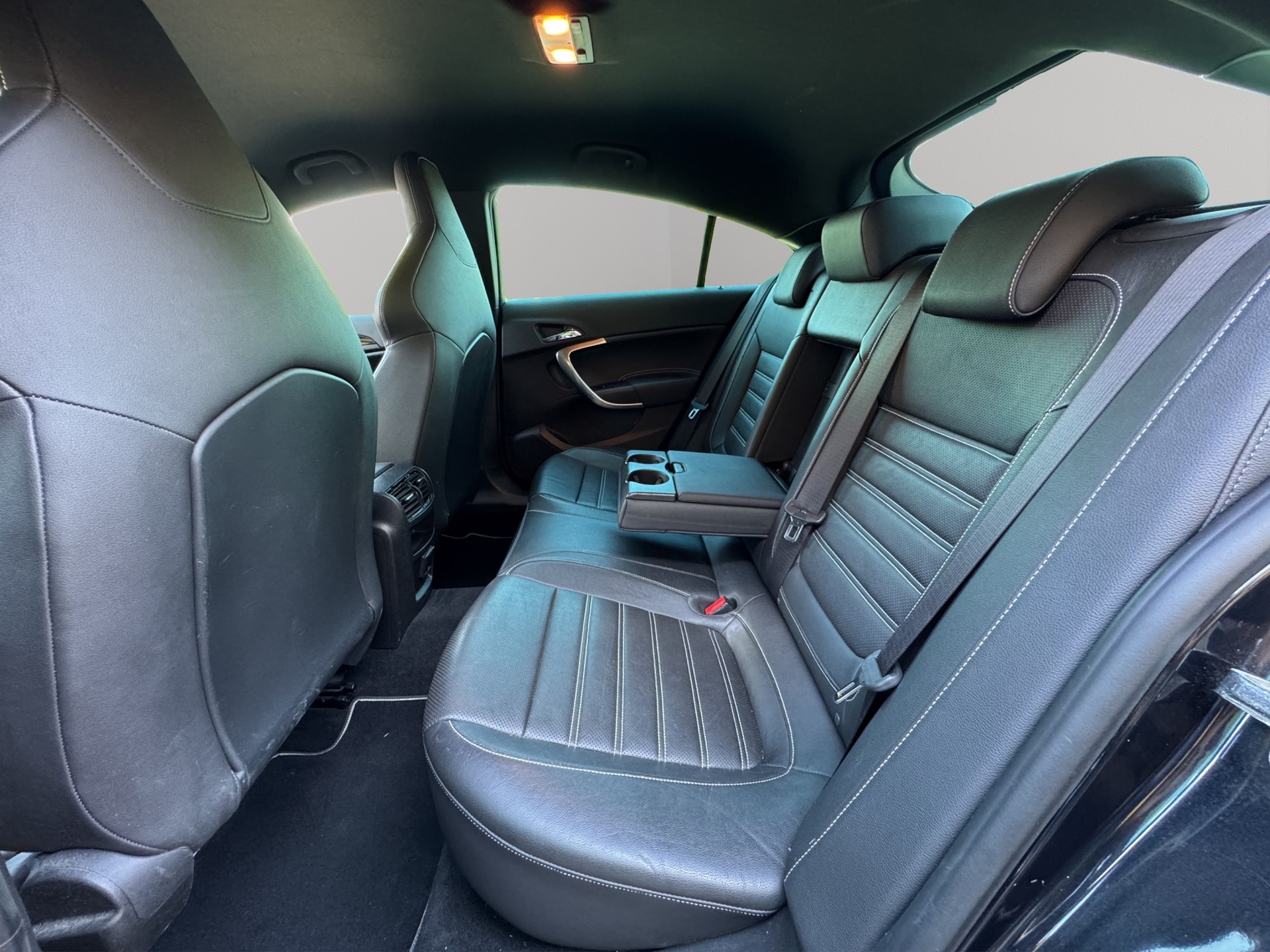 OPEL Insignia 2.8 Turbo OPC 4WD Automatic-image-11