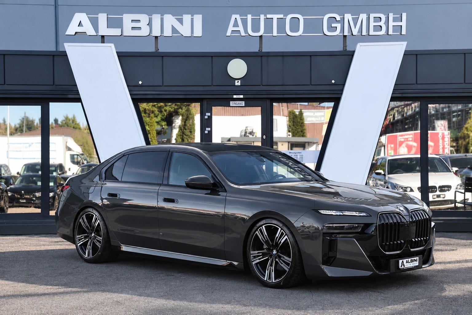 BMW 740d xDrive M-Sport Pro *CH-Fahrzeug* *ÜBER CHF 200'000..- Neupreis*-showroom-element-1