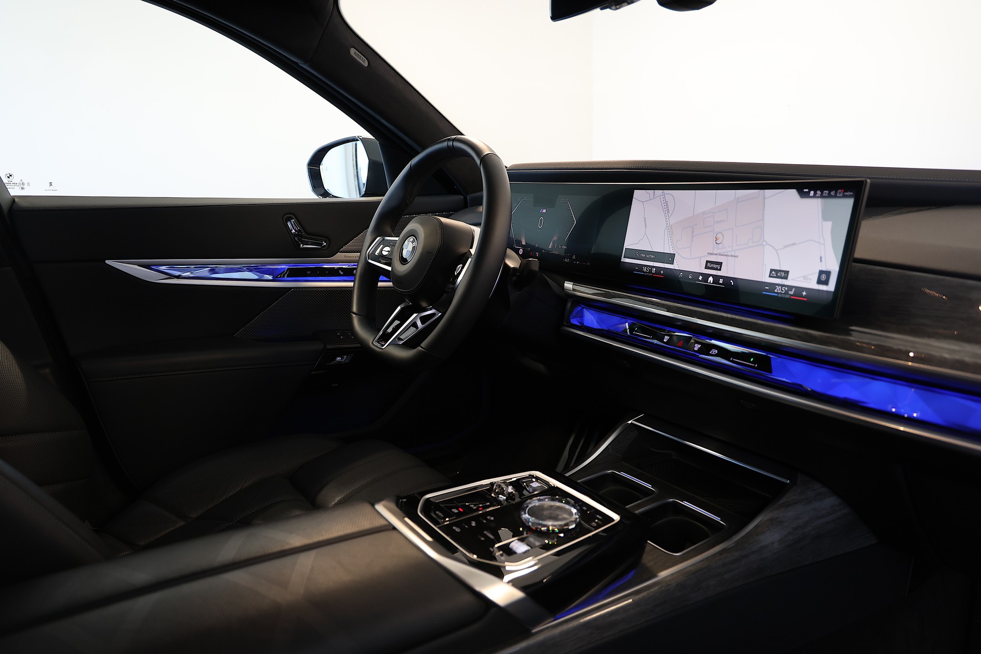 BMW 740d xDrive M-Sport Pro *CH-Fahrzeug* *ÜBER CHF 200'000..- Neupreis*-image-13