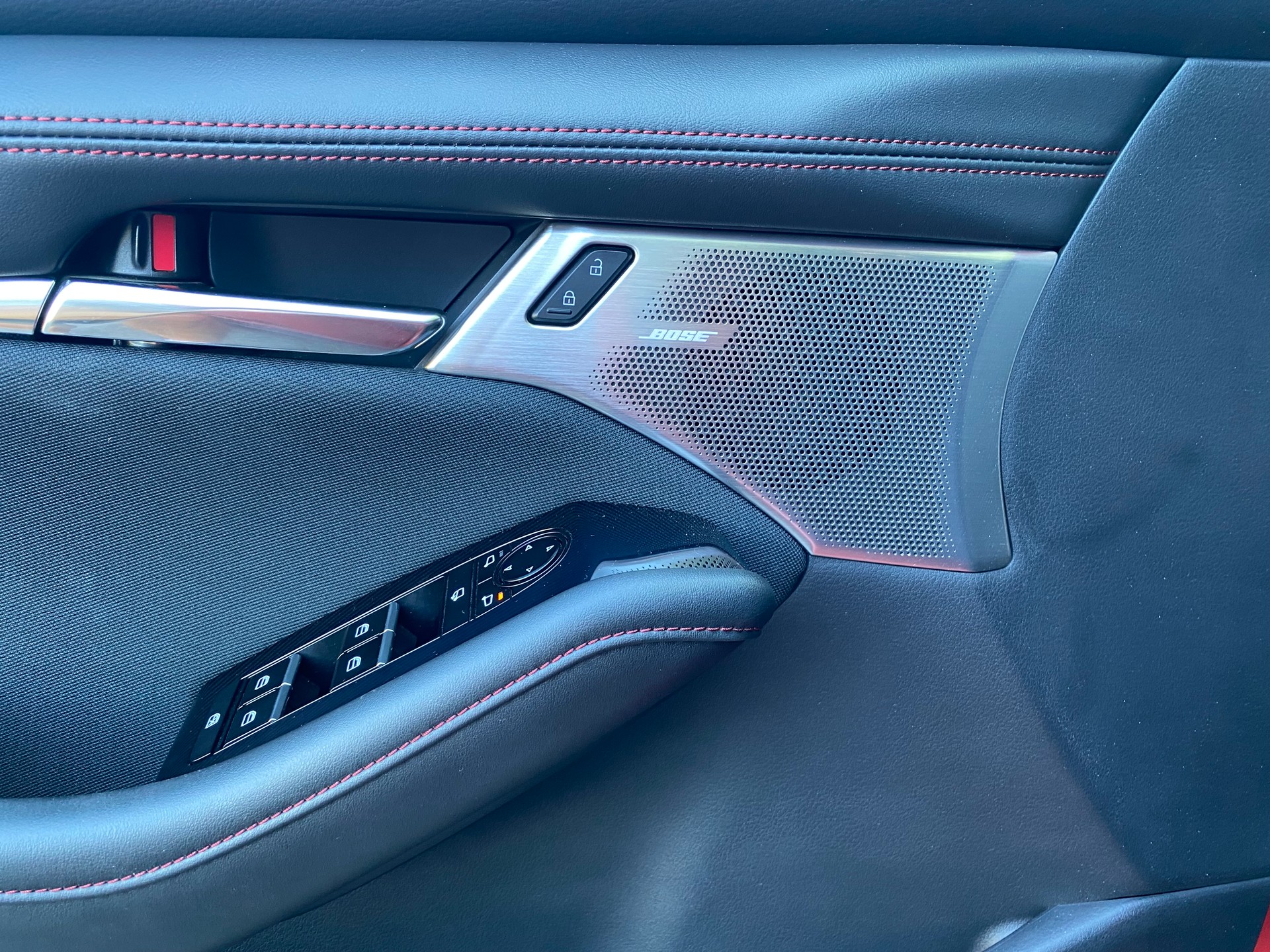 MAZDA 3 Hatchback SKYACTIV-X M Hybrid 186 Homura Automat-image-10