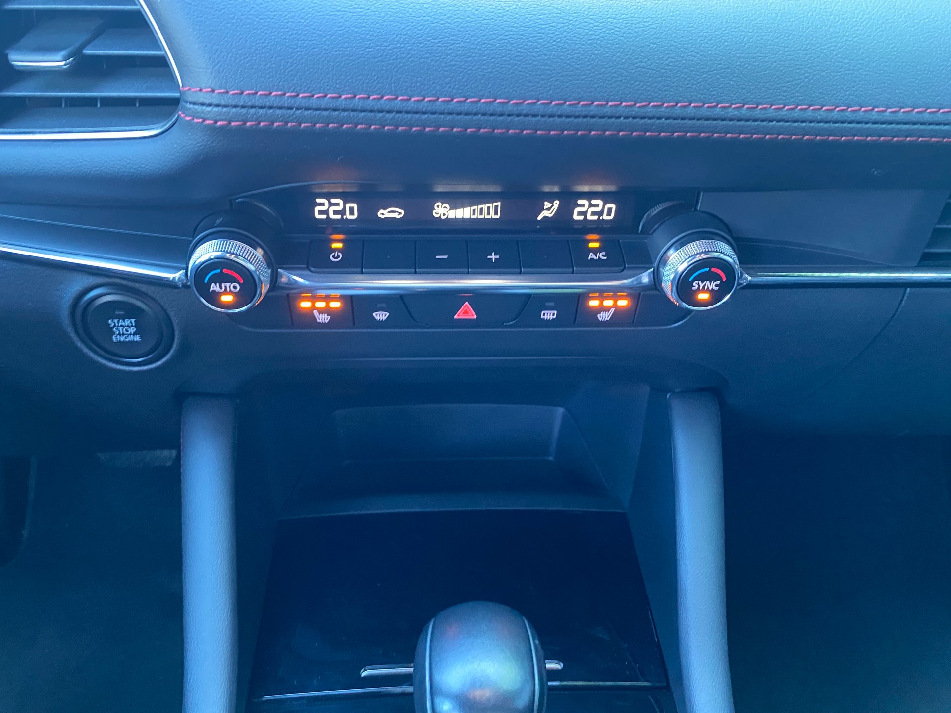 MAZDA 3 Hatchback SKYACTIV-X M Hybrid 186 Homura Automat-image-20