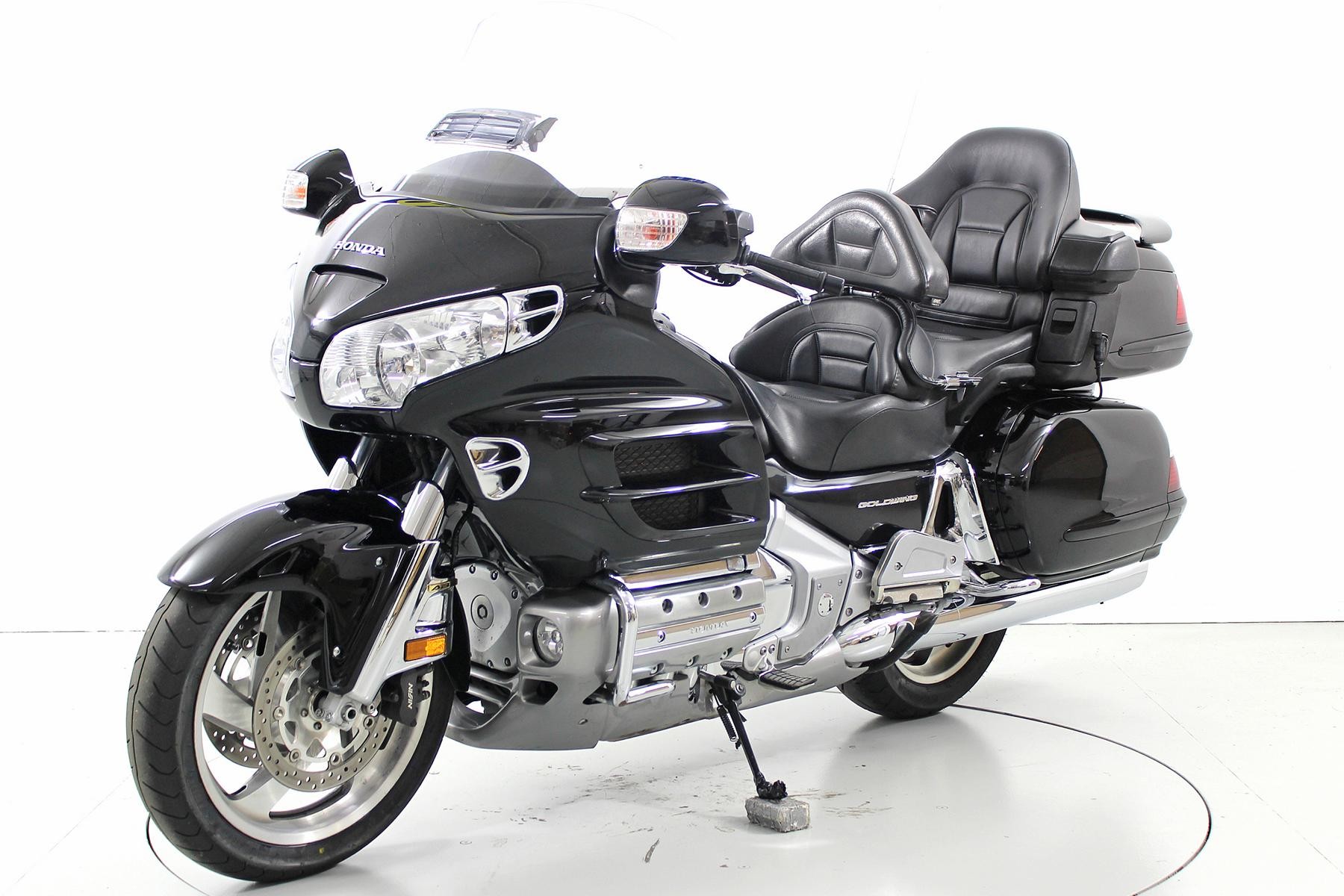 HONDA GL 1800 Goldwing-image-2